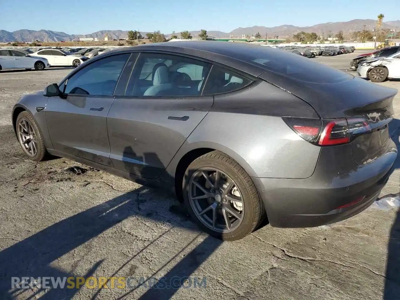 2 Photograph of a damaged car 5YJ3E1EBXNF253107 TESLA MODEL 3 2022