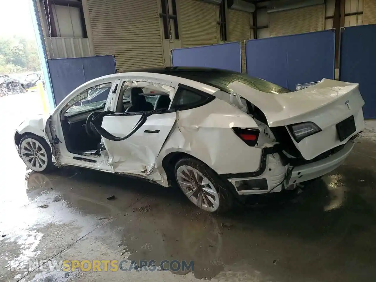 2 Photograph of a damaged car 5YJ3E1EBXNF291355 TESLA MODEL 3 2022