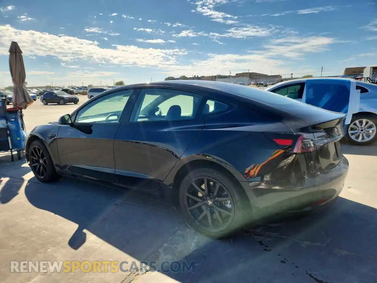 2 Photograph of a damaged car 5YJ3E1EBXNF319560 TESLA MODEL 3 2022