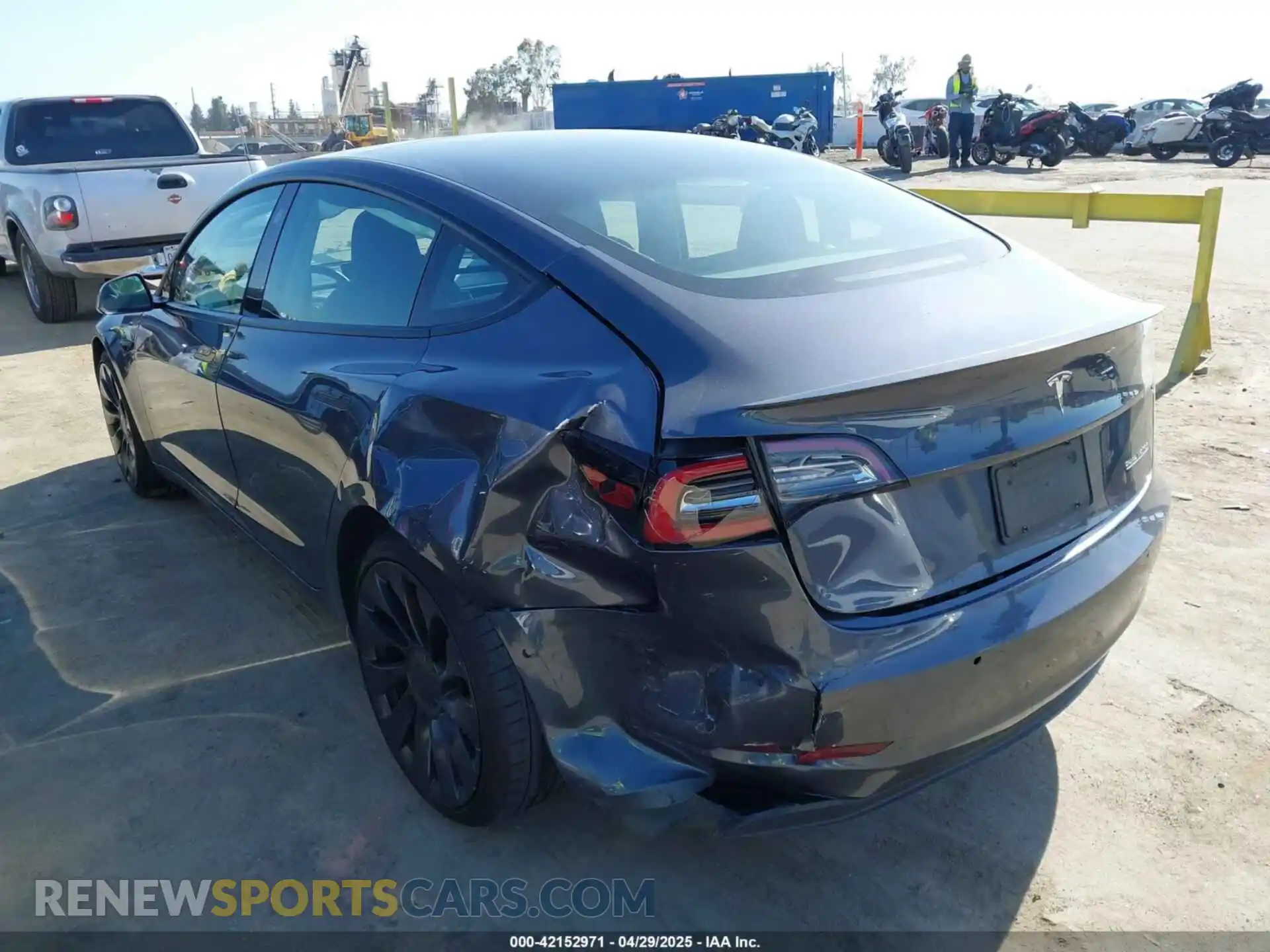 3 Photograph of a damaged car 5YJ3E1EC0NF270037 TESLA MODEL 3 2022