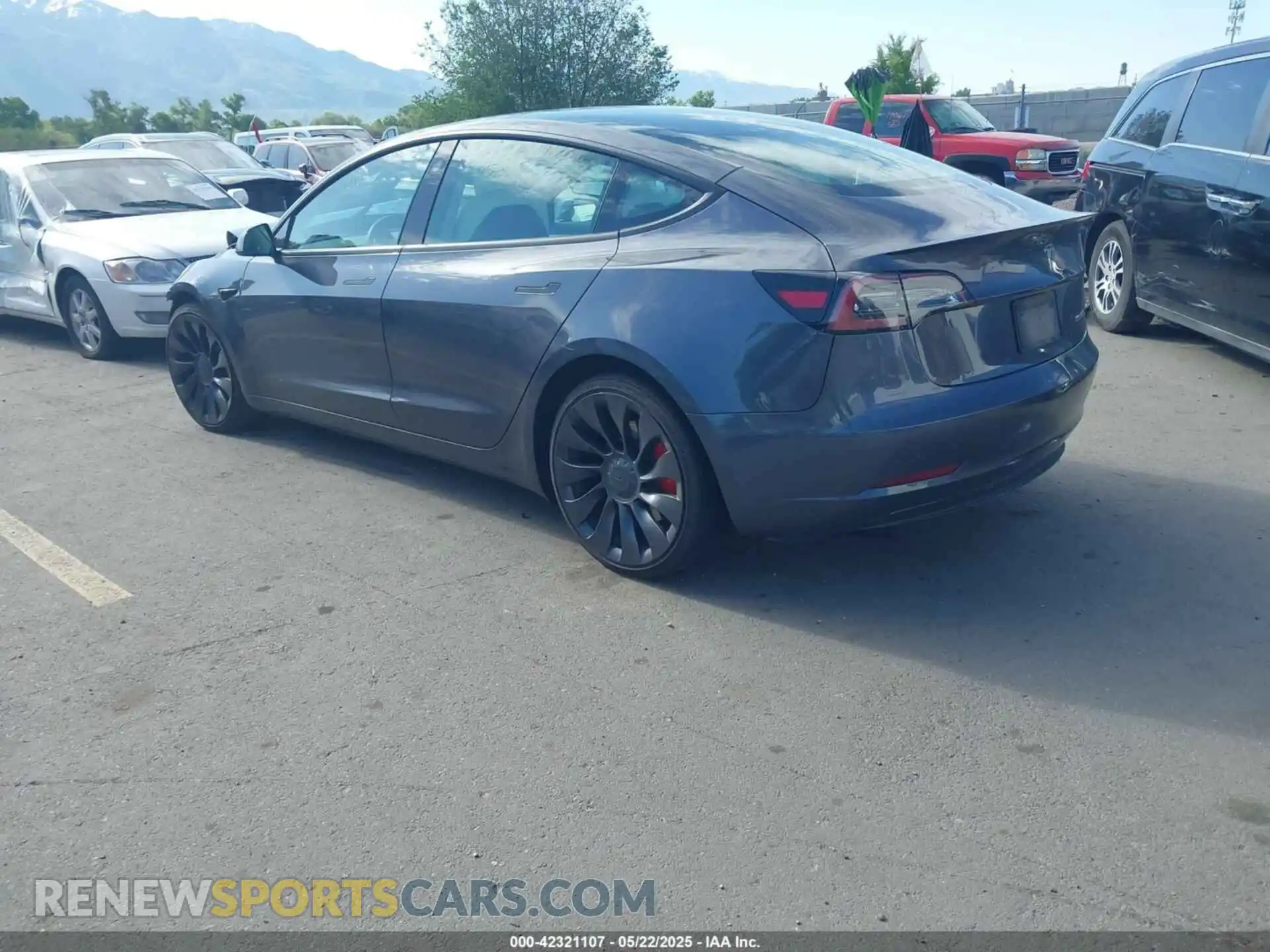3 Photograph of a damaged car 5YJ3E1EC3NF203321 TESLA MODEL 3 2022