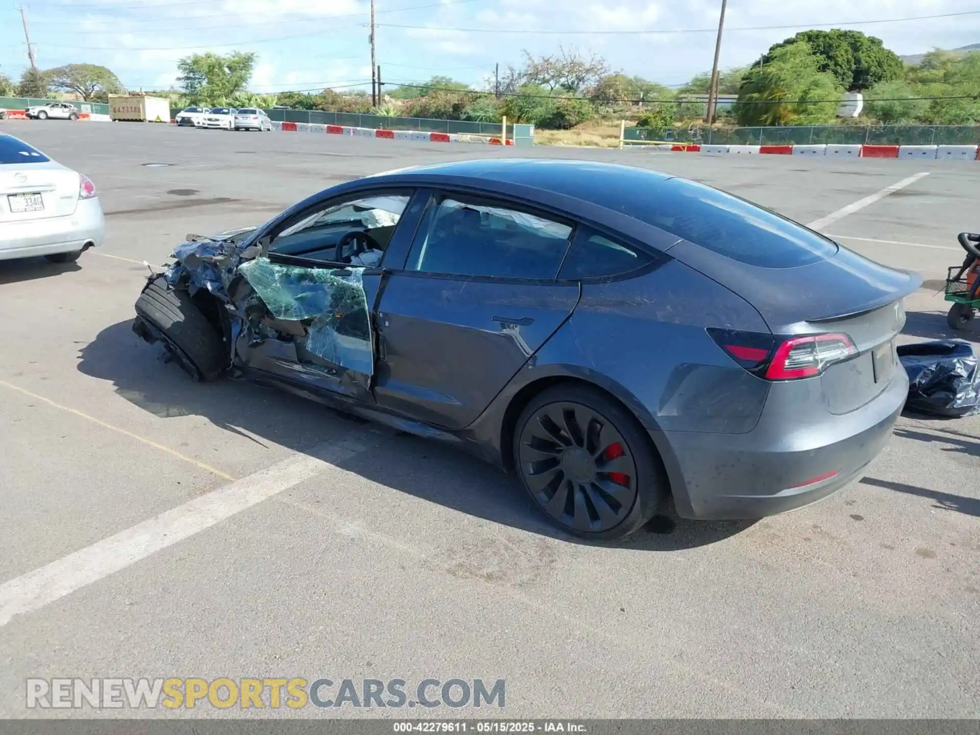 3 Photograph of a damaged car 5YJ3E1EC3NF265303 TESLA MODEL 3 2022