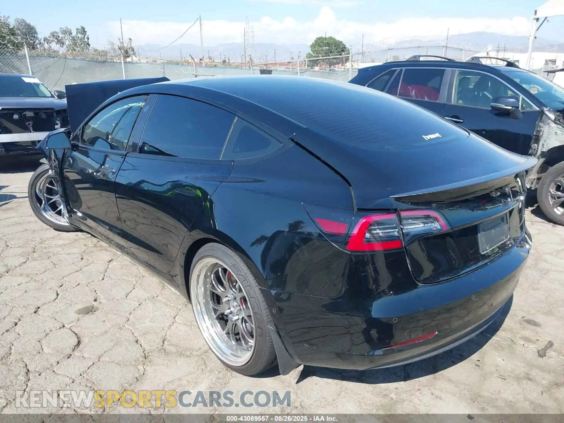 3 Фотография поврежденного автомобиля 5YJ3E1EC7NF192856 TESLA MODEL 3 2022
