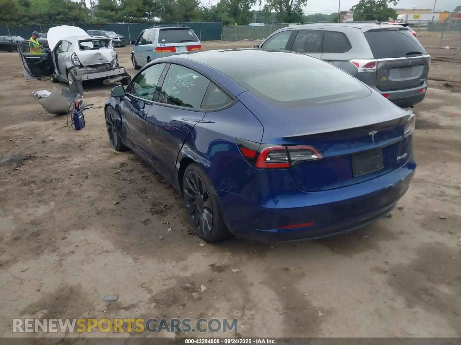 3 Photograph of a damaged car 5YJ3E1EC7NF307648 TESLA MODEL 3 2022
