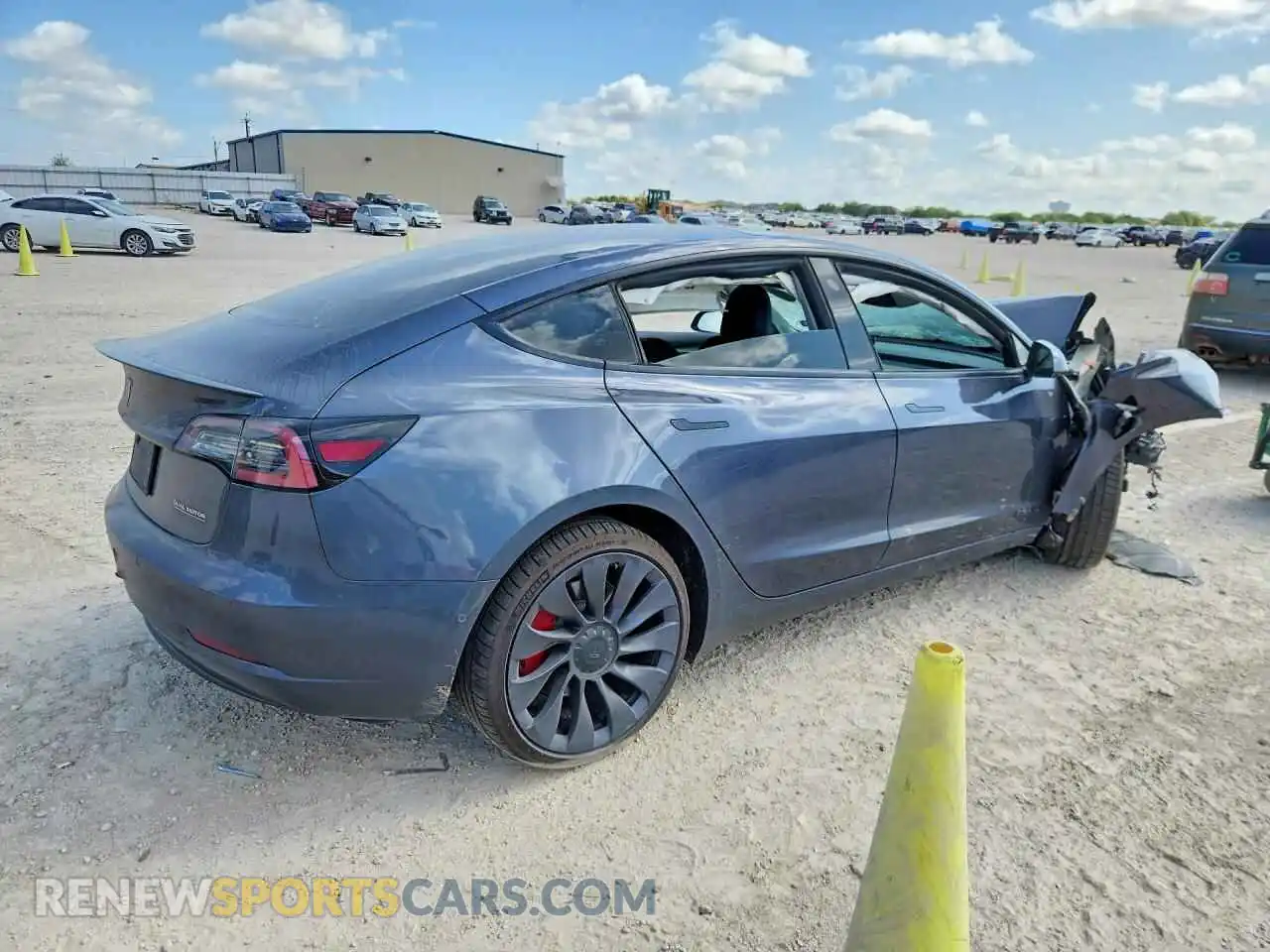 3 Фотография поврежденного автомобиля 5YJ3E1EC8NF119947 TESLA MODEL 3 2022