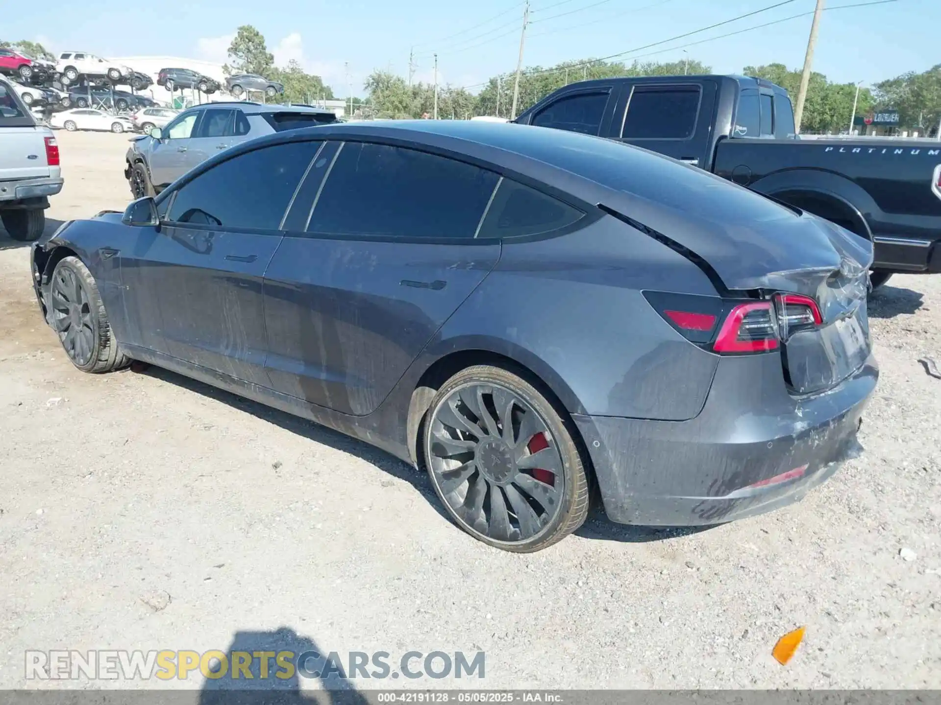 3 Photograph of a damaged car 5YJ3E1EC8NF276975 TESLA MODEL 3 2022