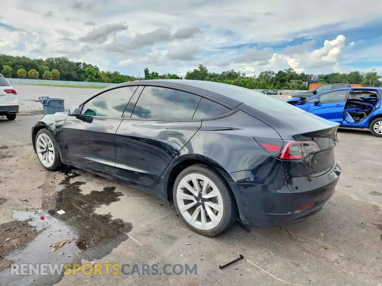 2 Photograph of a damaged car 5YJ3E1EA0PF492577 TESLA MODEL 3 2023