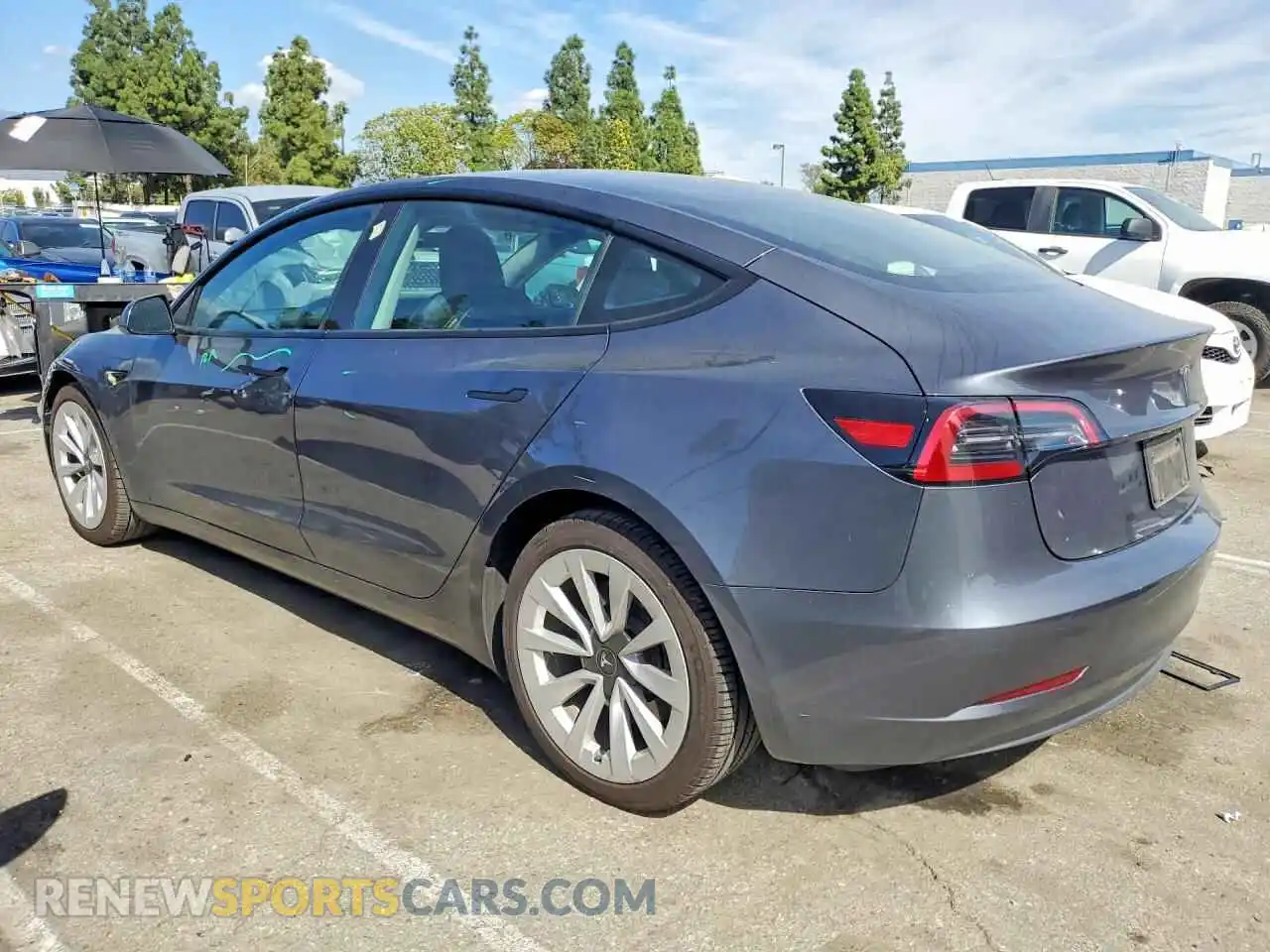 2 fotografías del automóvil dañado 5YJ3E1EA0PF691385 TESLA MODEL 3 2023