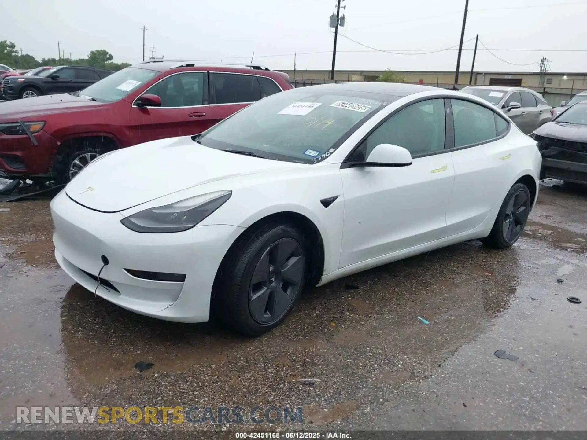 2 Photograph of a damaged car 5YJ3E1EA2PF433790 TESLA MODEL 3 2023