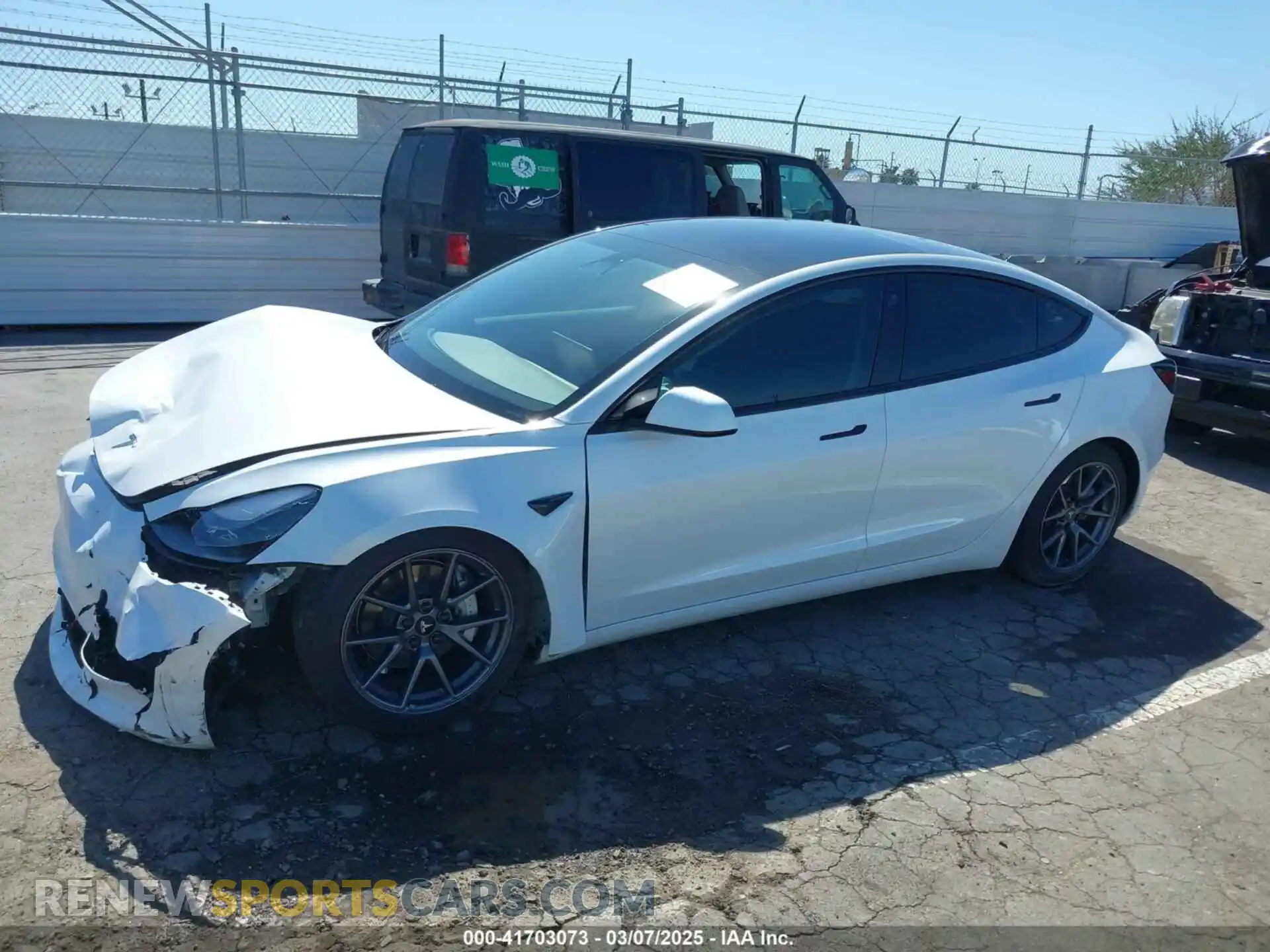2 fotografías del automóvil dañado 5YJ3E1EA2PF514871 TESLA MODEL 3 2023
