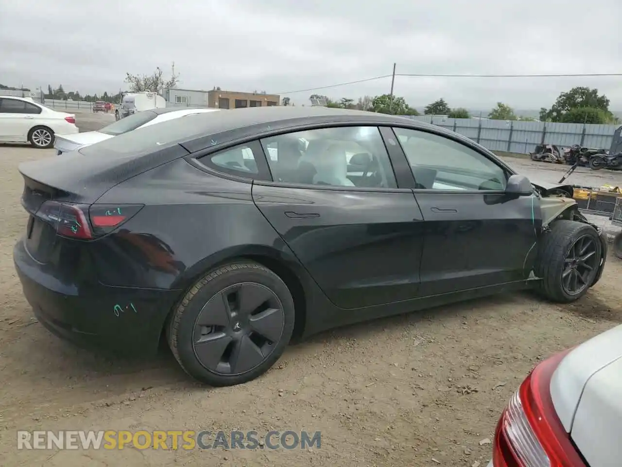 3 fotografías del automóvil dañado 5YJ3E1EA2PF547160 TESLA MODEL 3 2023