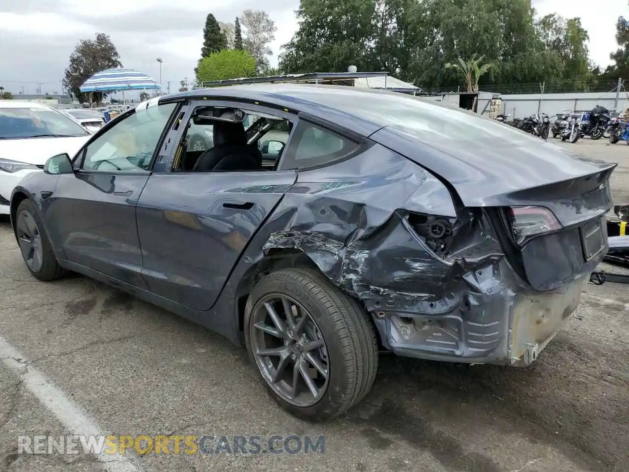 2 Photograph of a damaged car 5YJ3E1EA2PF548275 TESLA MODEL 3 2023