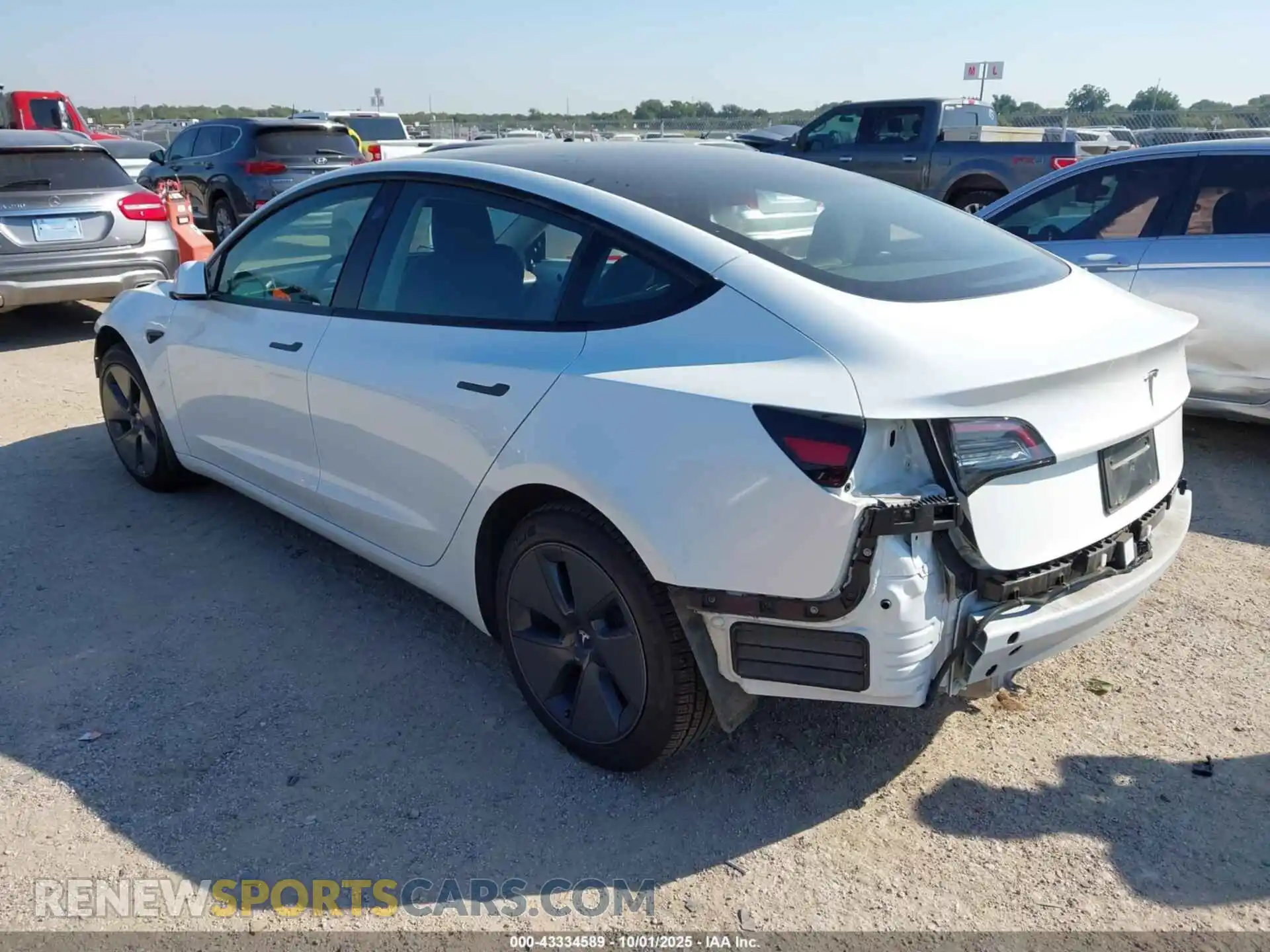 3 Photograph of a damaged car 5YJ3E1EA2PF552746 TESLA MODEL 3 2023