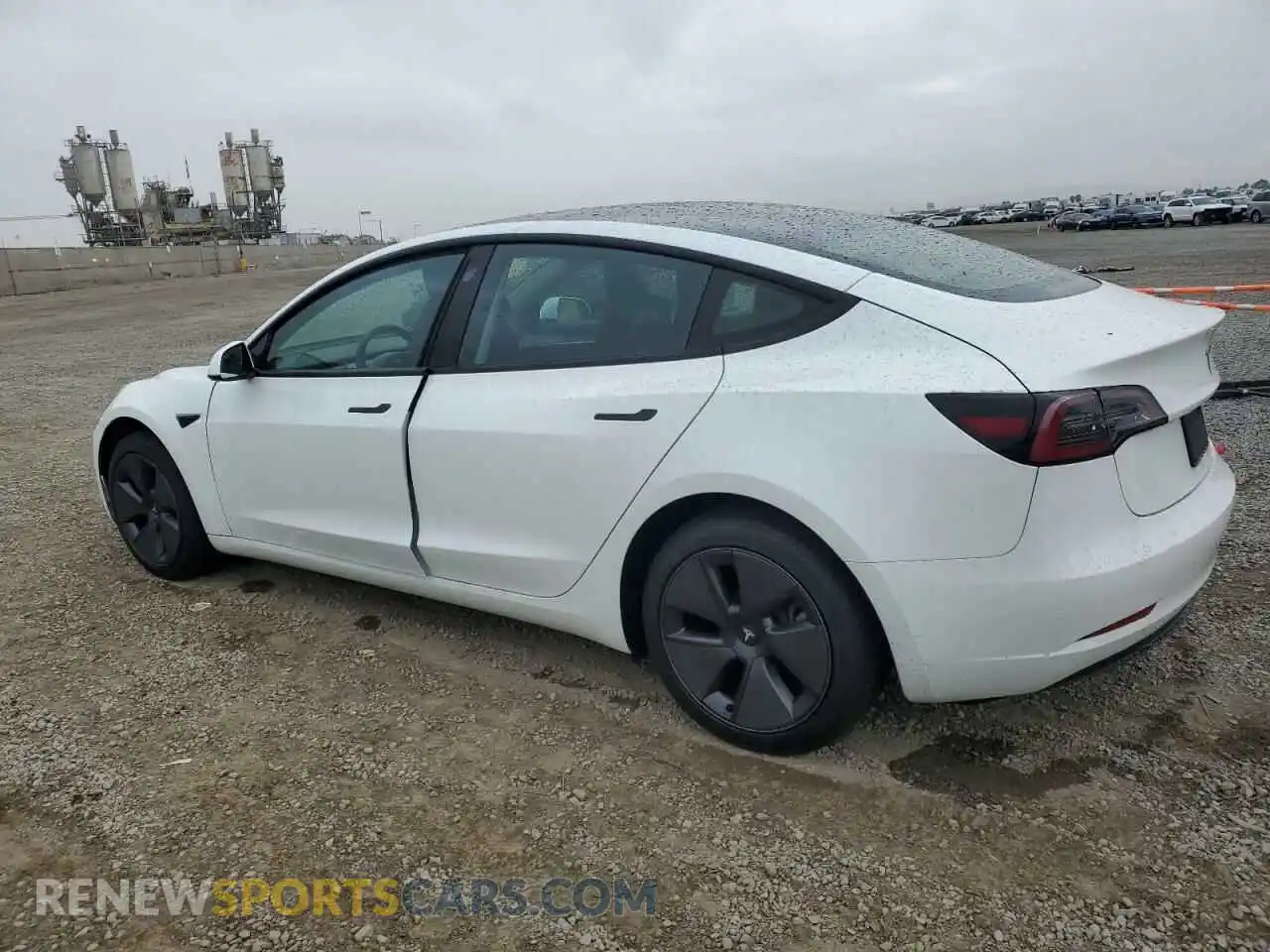 2 Photograph of a damaged car 5YJ3E1EA2PF555968 TESLA MODEL 3 2023