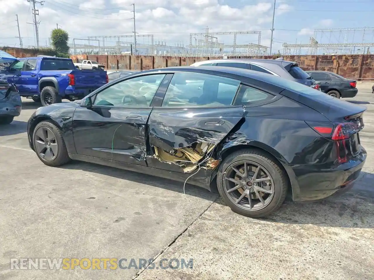 2 fotografías del automóvil dañado 5YJ3E1EA2PF568977 TESLA MODEL 3 2023