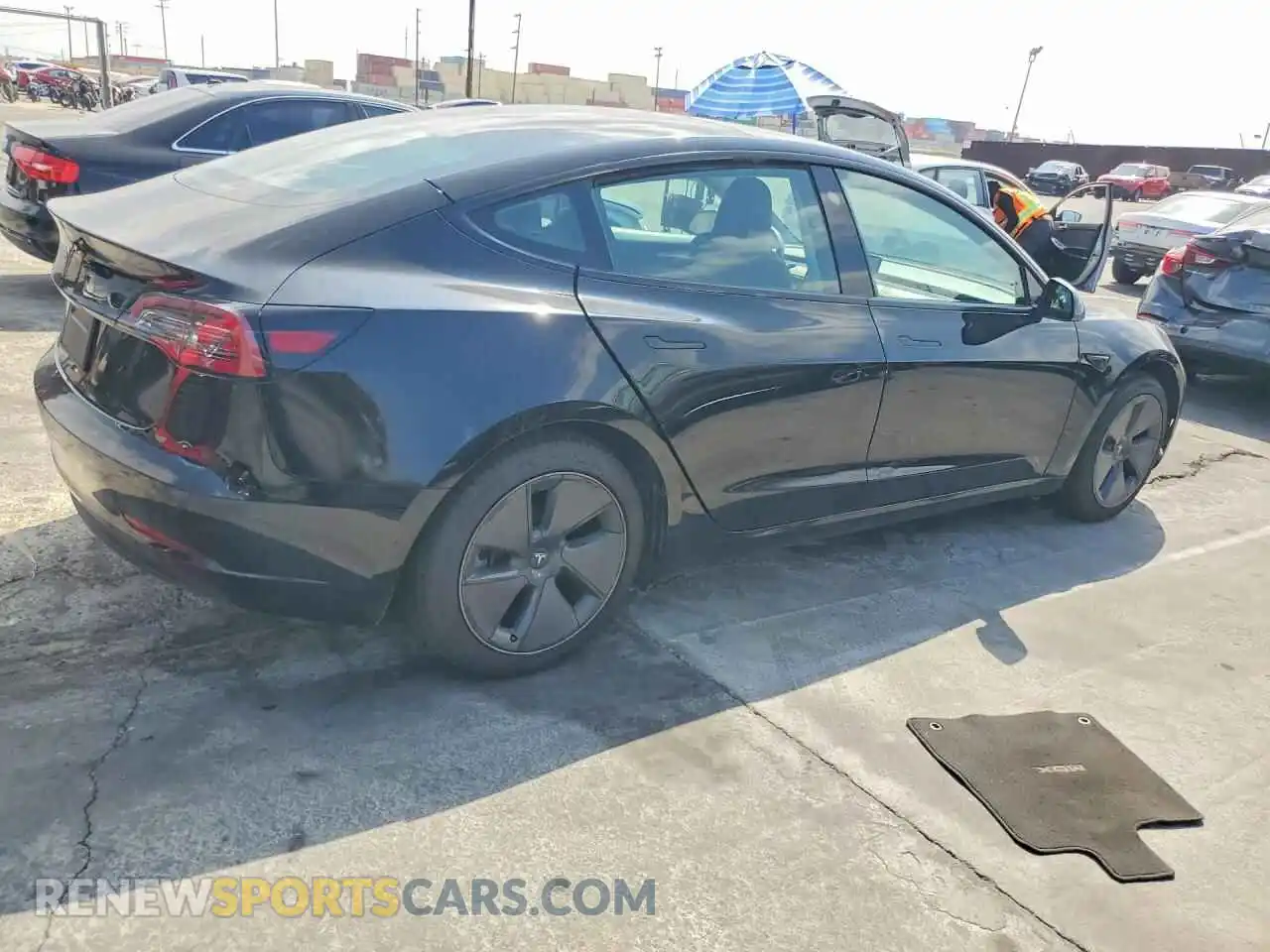 3 fotografías del automóvil dañado 5YJ3E1EA2PF568977 TESLA MODEL 3 2023