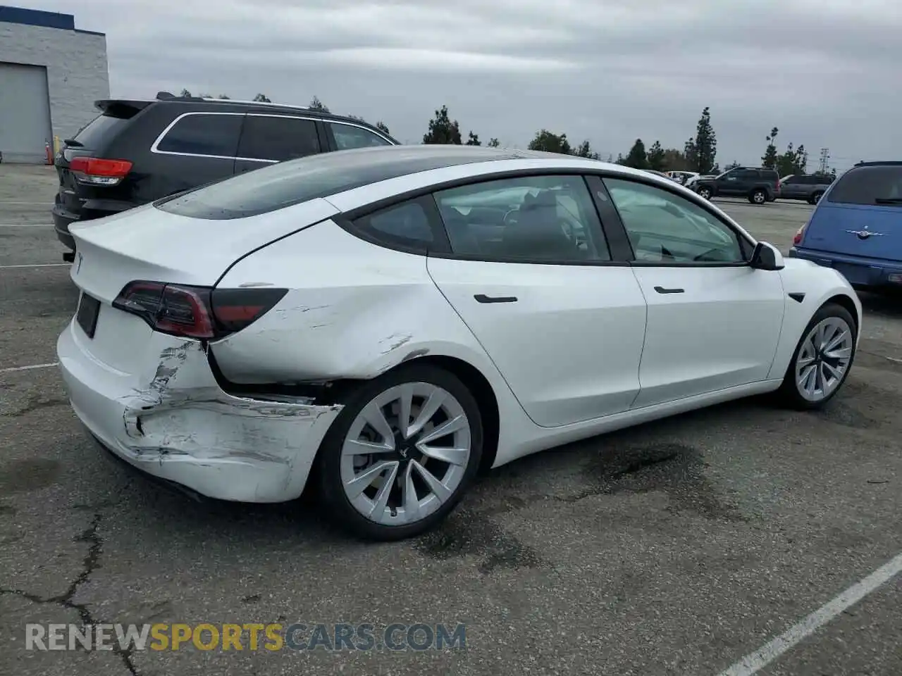 3 Photograph of a damaged car 5YJ3E1EA2PF569109 TESLA MODEL 3 2023