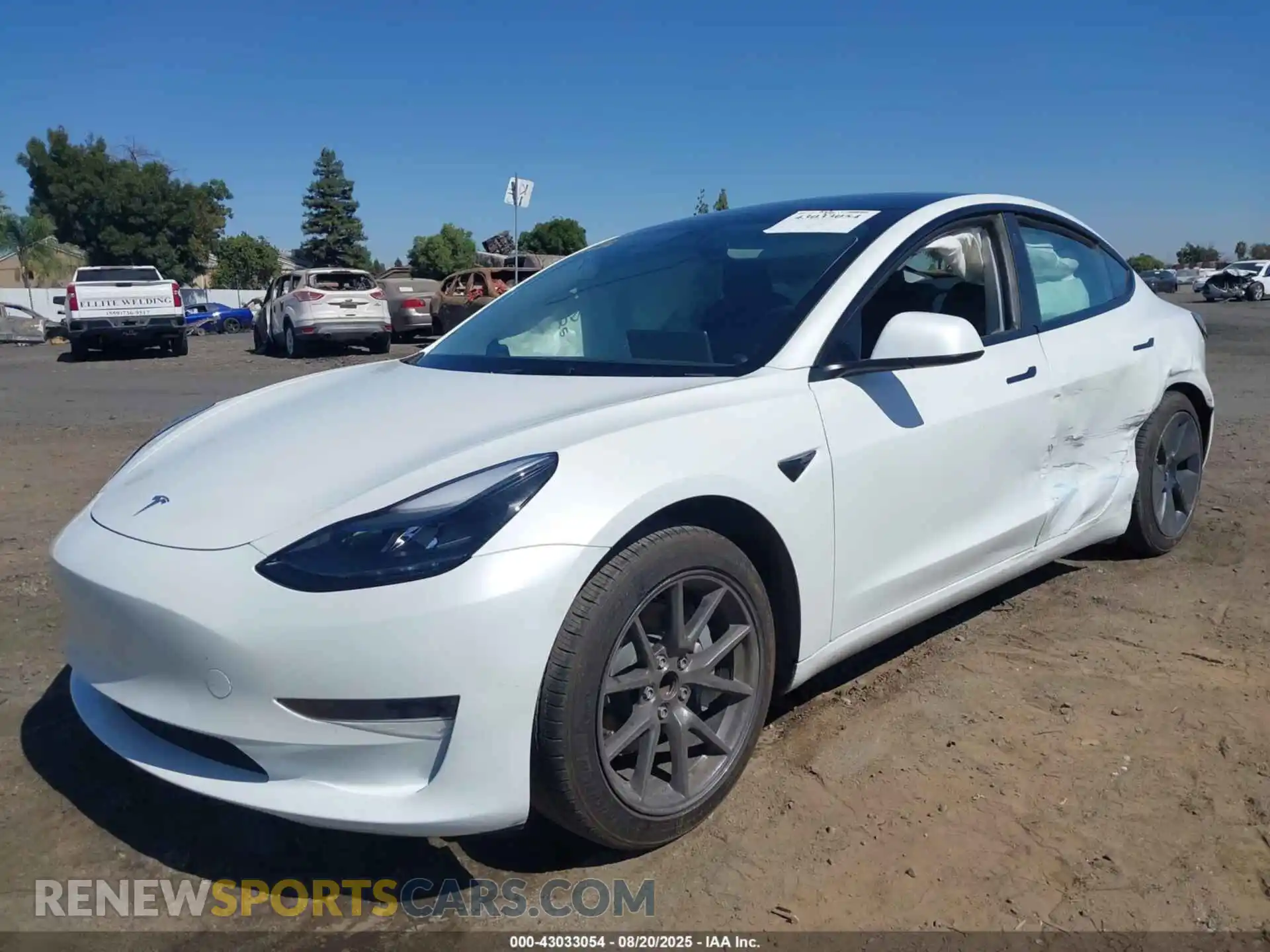2 Photograph of a damaged car 5YJ3E1EA2PF577968 TESLA MODEL 3 2023
