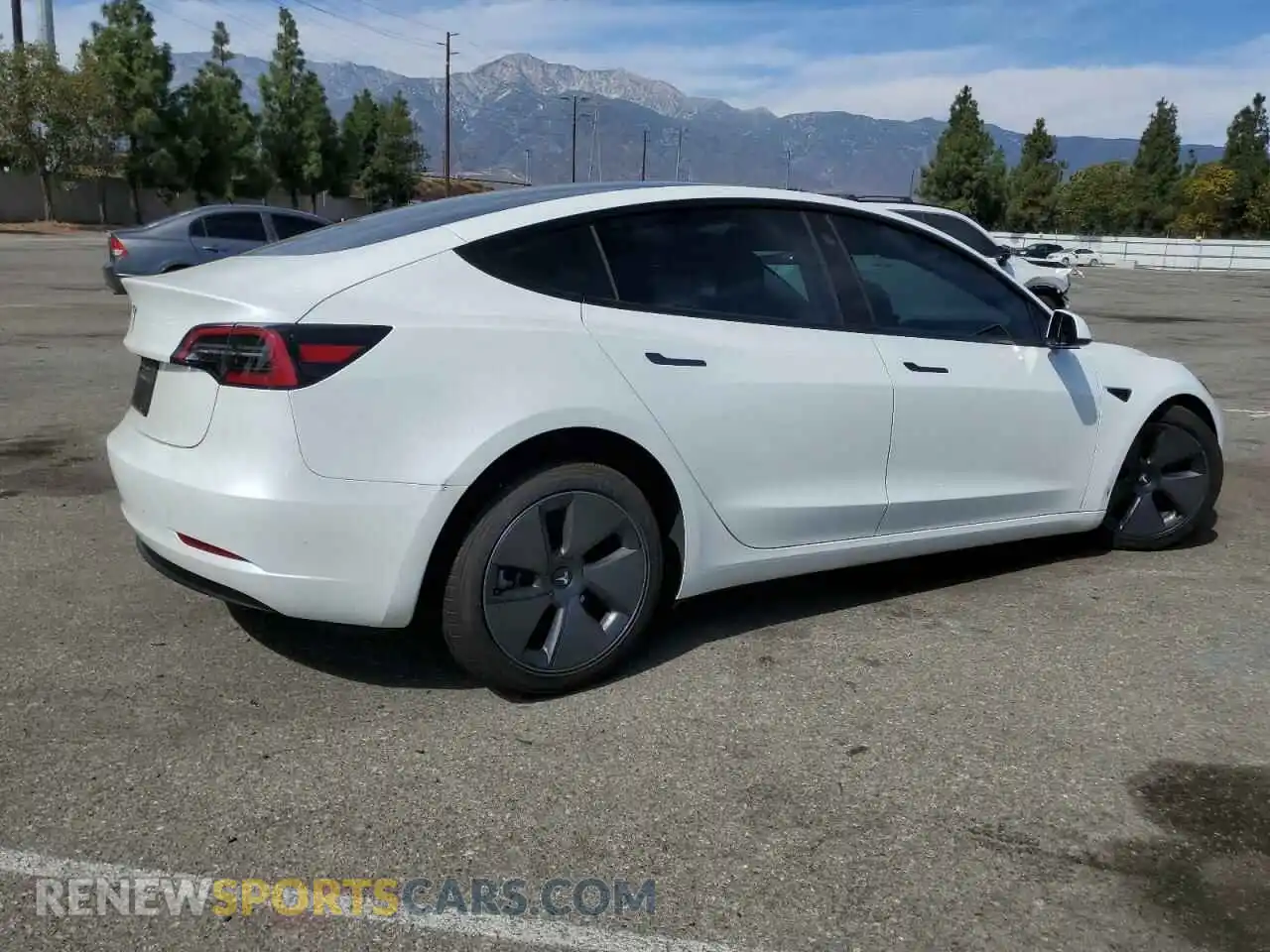 3 Photograph of a damaged car 5YJ3E1EA2PF638042 TESLA MODEL 3 2023