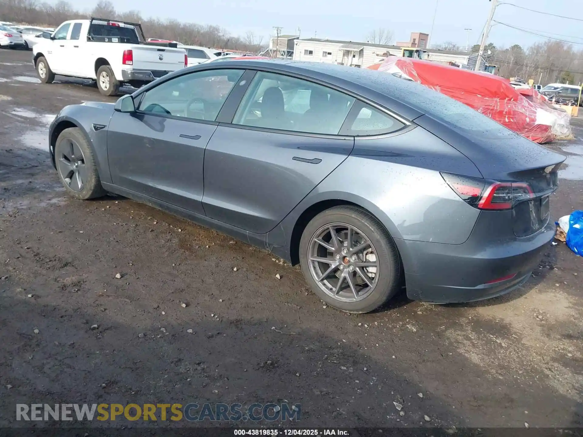 3 fotografías del automóvil dañado 5YJ3E1EA2PF640342 TESLA MODEL 3 2023