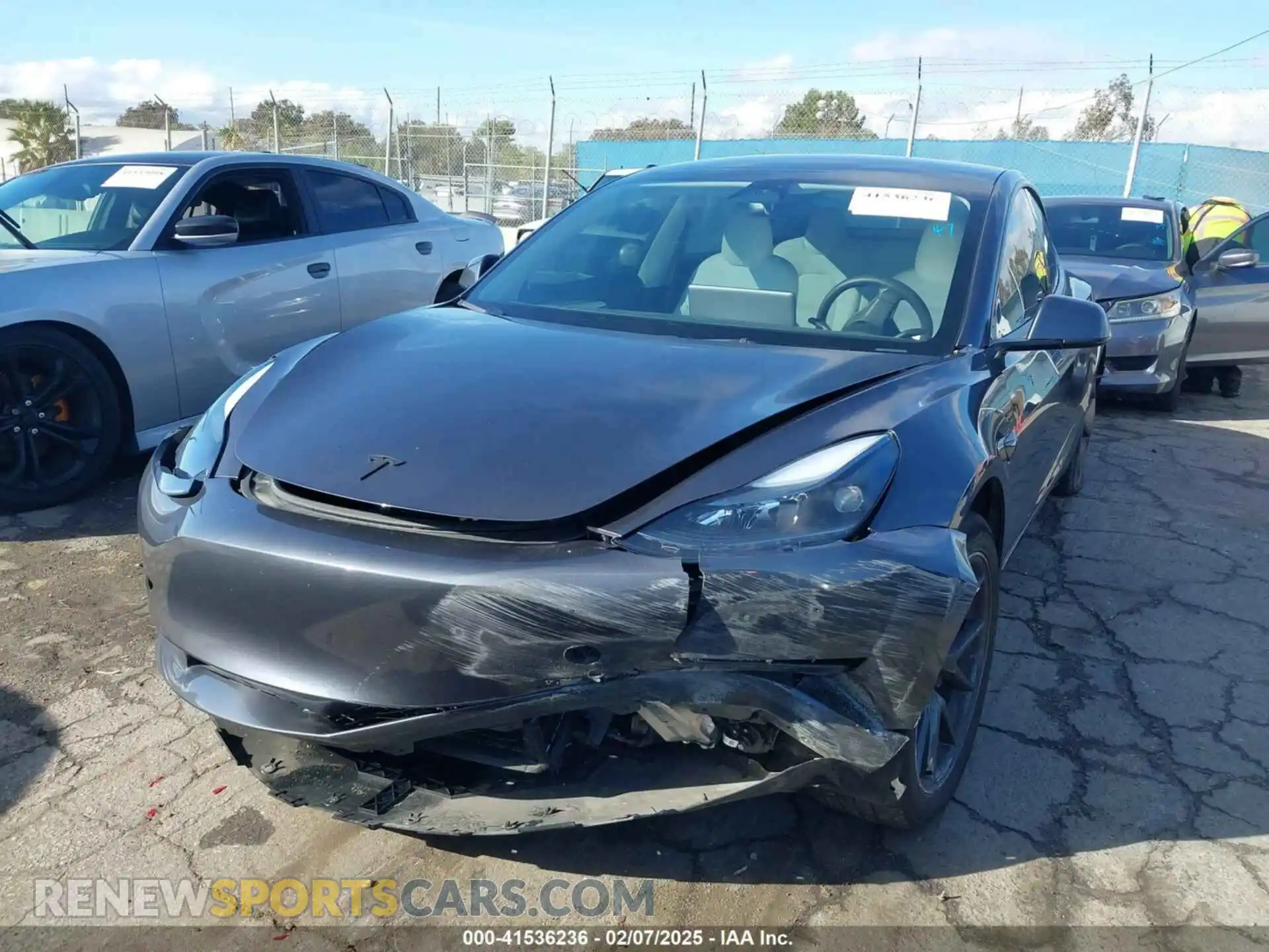 2 Photograph of a damaged car 5YJ3E1EA2PF675298 TESLA MODEL 3 2023