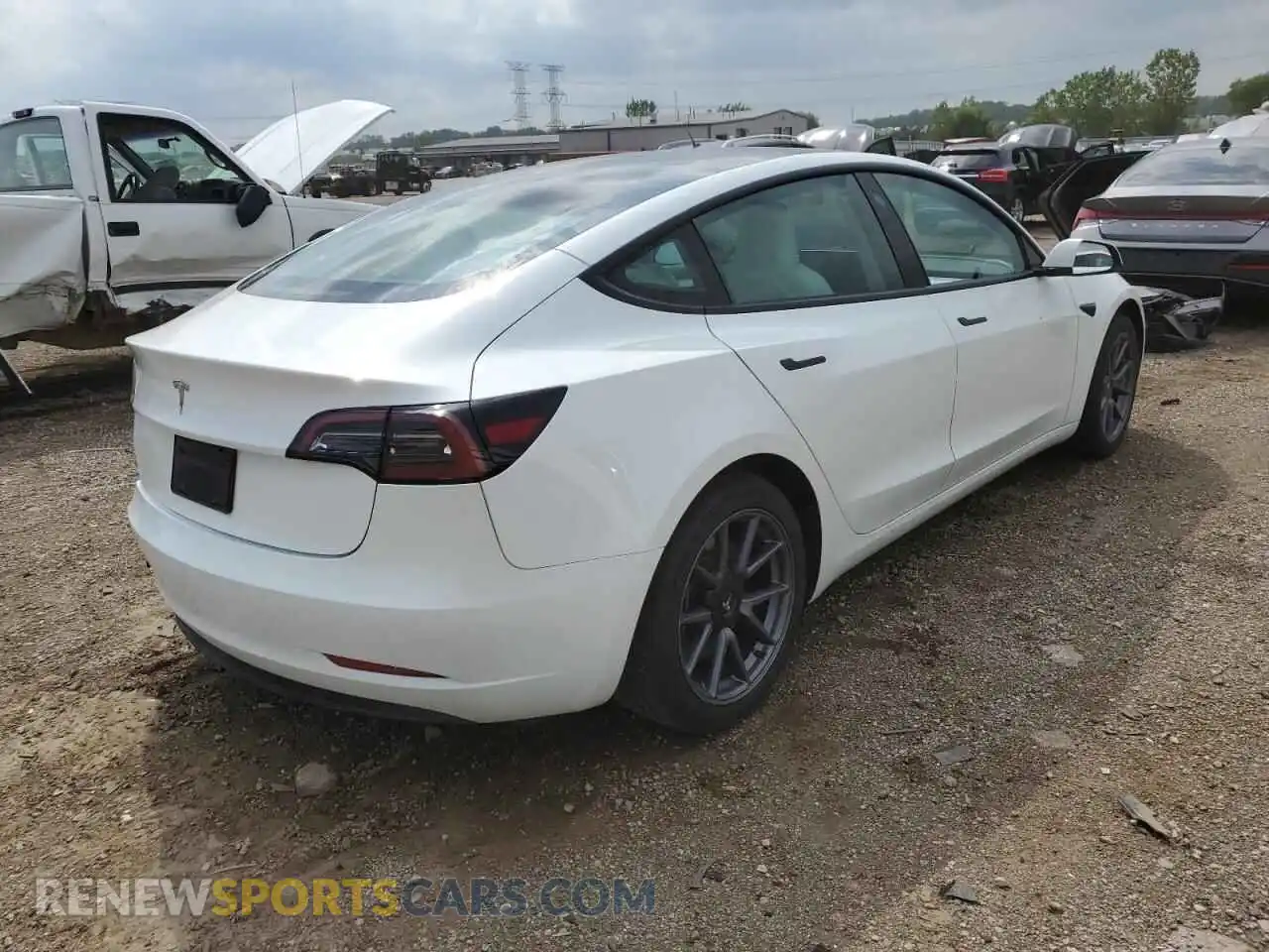3 Photograph of a damaged car 5YJ3E1EA3PF671633 TESLA MODEL 3 2023