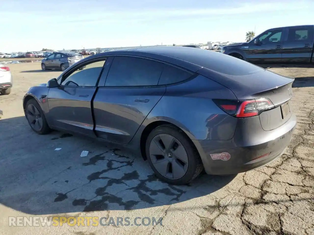 2 fotografías del automóvil dañado 5YJ3E1EA3PF697472 TESLA MODEL 3 2023