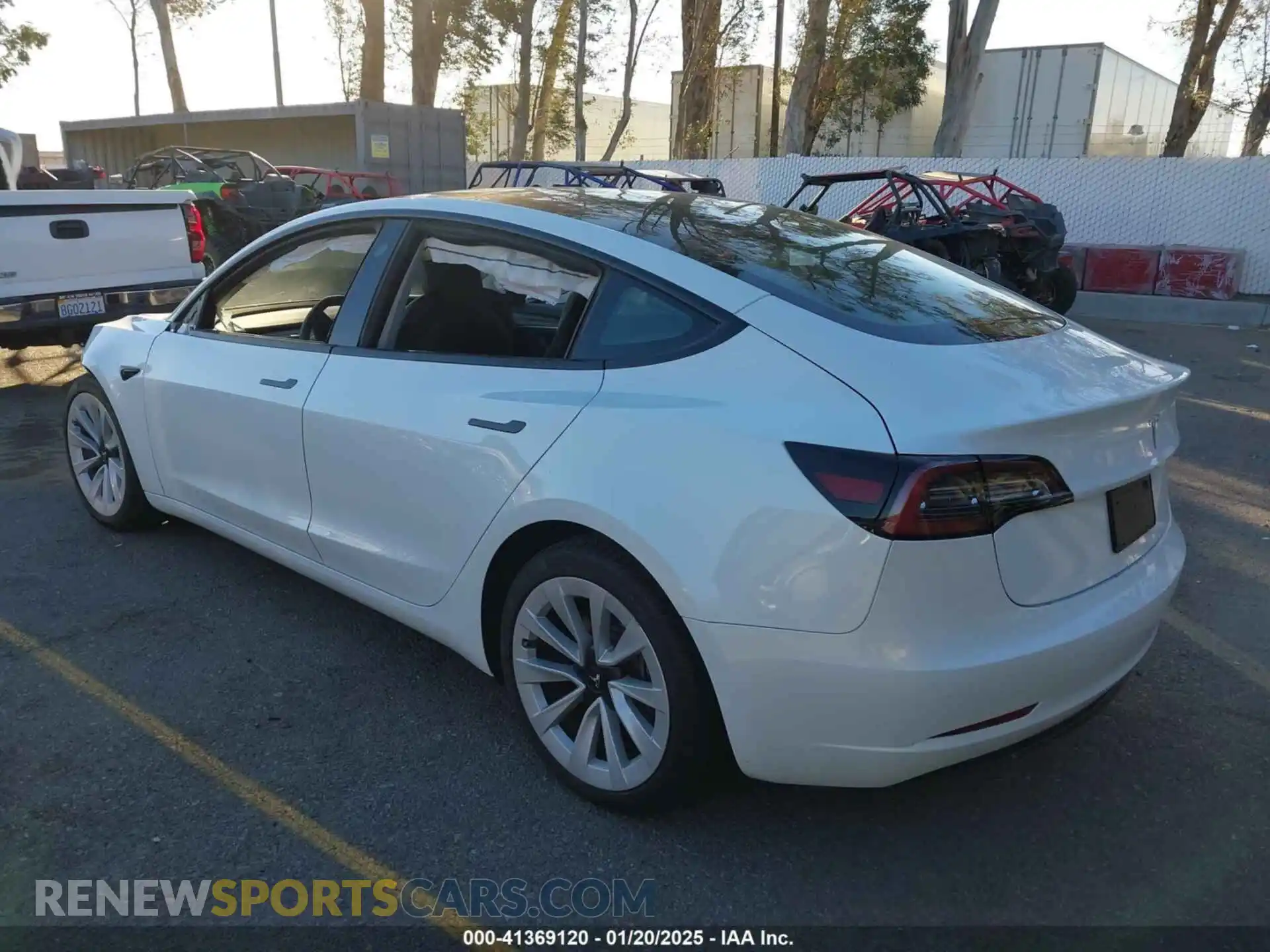 3 Фотография поврежденного автомобиля 5YJ3E1EA4PF421933 TESLA MODEL 3 2023