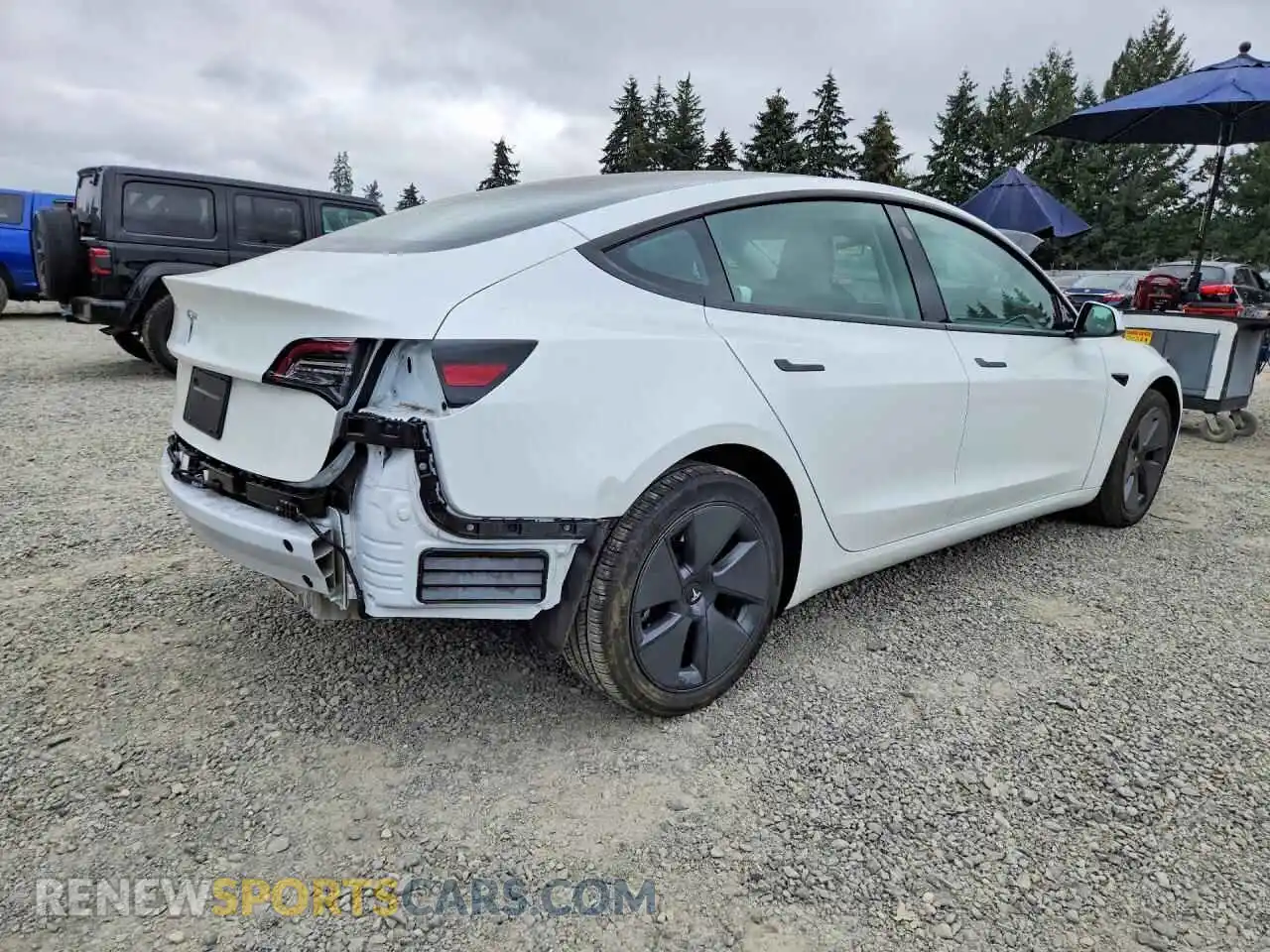 3 fotografías del automóvil dañado 5YJ3E1EA4PF542333 TESLA MODEL 3 2023