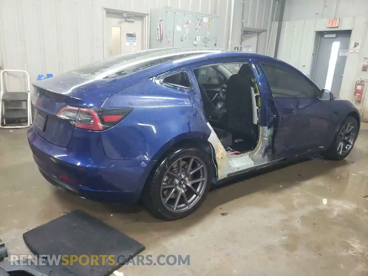 3 Photograph of a damaged car 5YJ3E1EA4PF656266 TESLA MODEL 3 2023