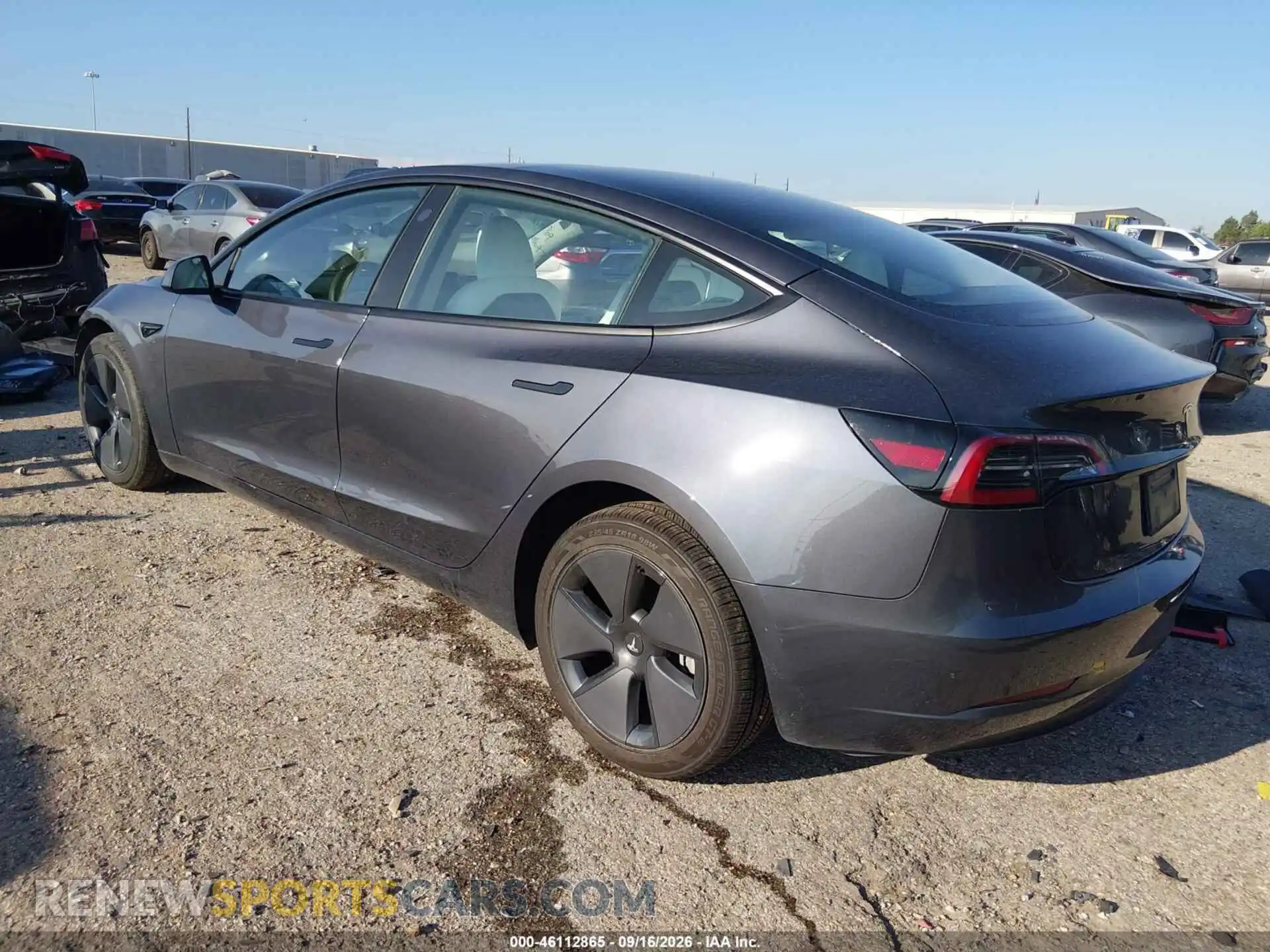 3 fotografías del automóvil dañado 5YJ3E1EA4PF686979 TESLA MODEL 3 2023