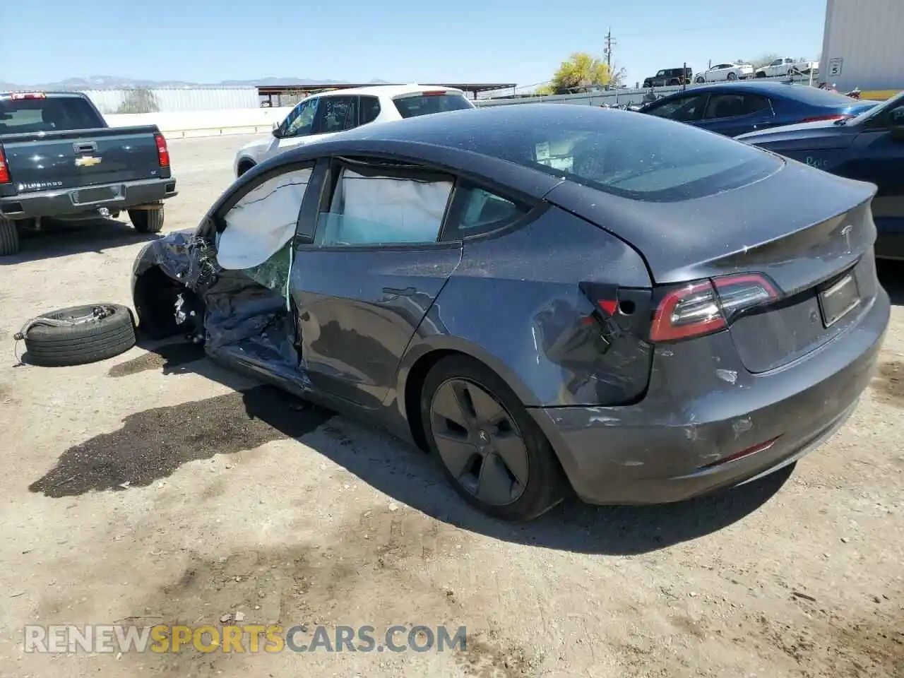 2 Photograph of a damaged car 5YJ3E1EA4PF702064 TESLA MODEL 3 2023