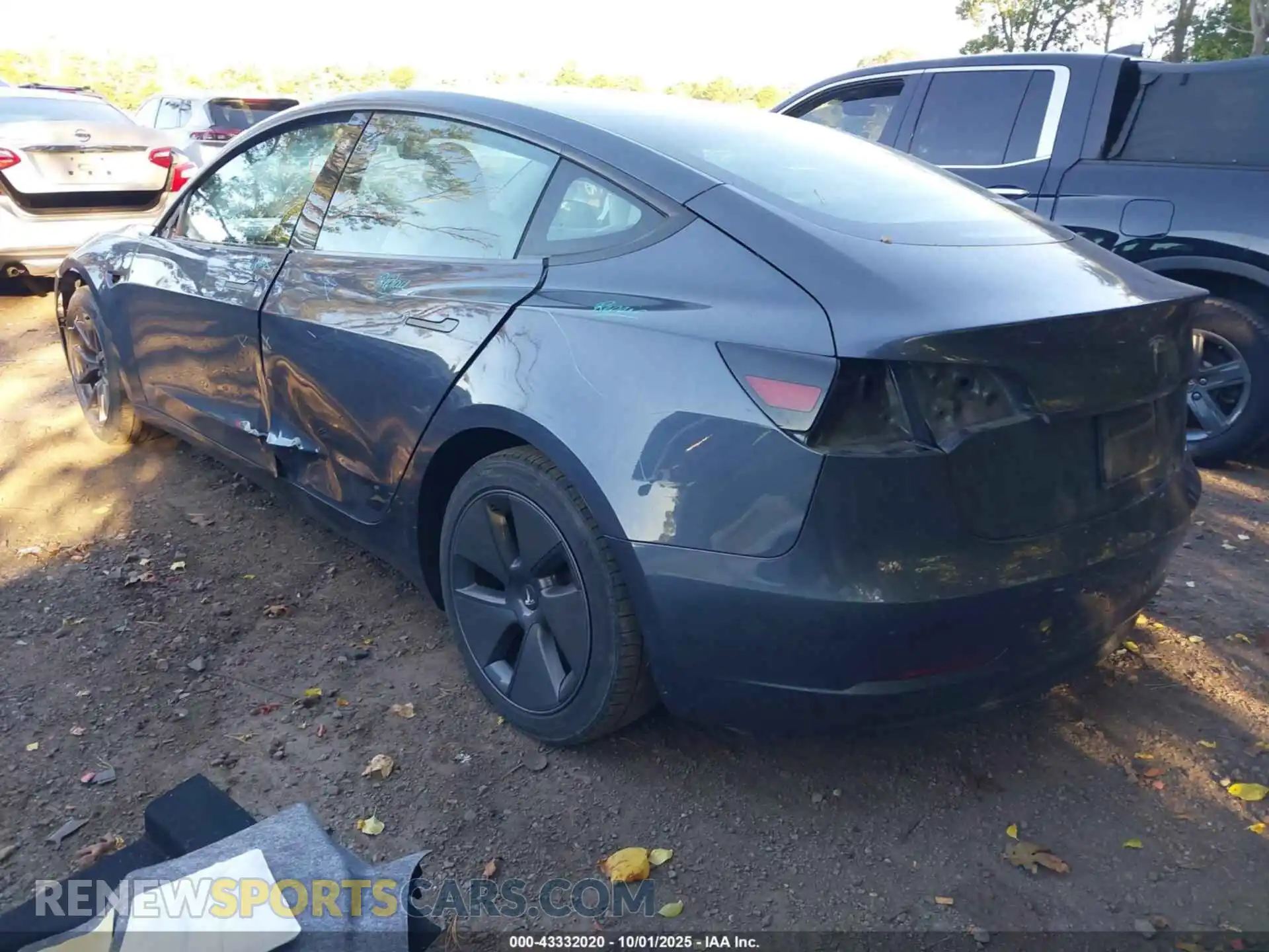 3 Photograph of a damaged car 5YJ3E1EA5PF552224 TESLA MODEL 3 2023