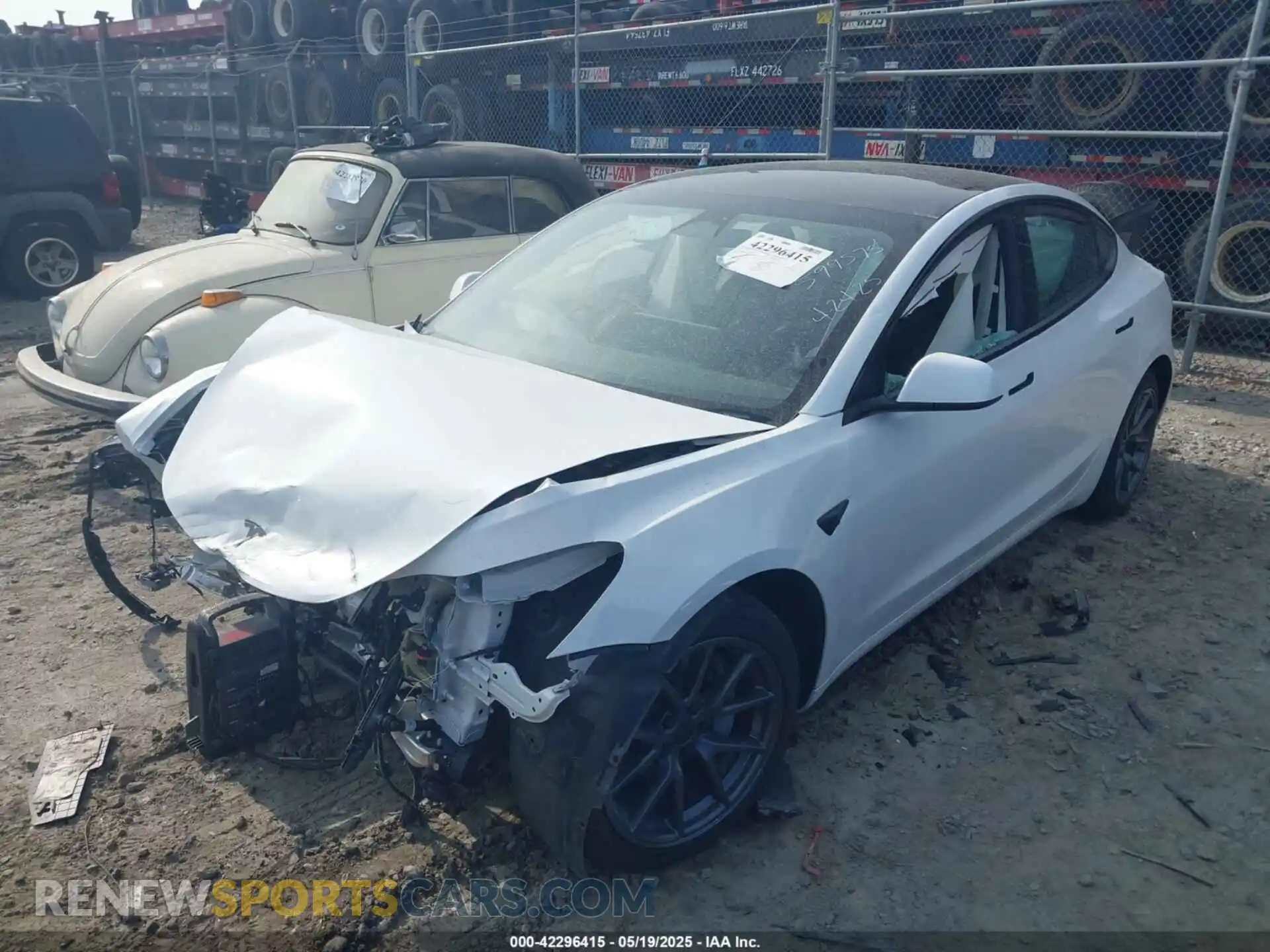 2 Photograph of a damaged car 5YJ3E1EA5PF599575 TESLA MODEL 3 2023