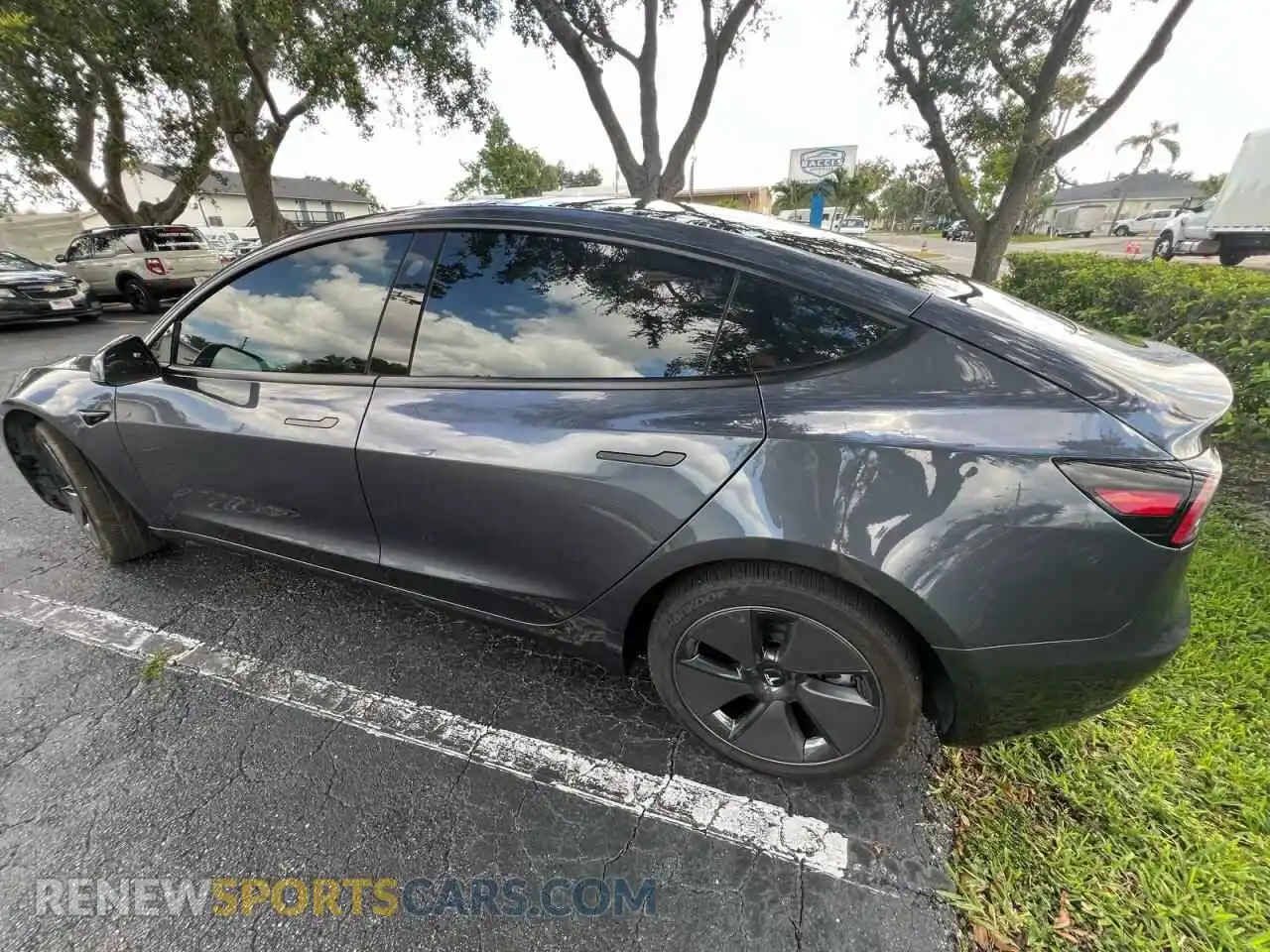 3 Фотография поврежденного автомобиля 5YJ3E1EA5PF614799 TESLA MODEL 3 2023