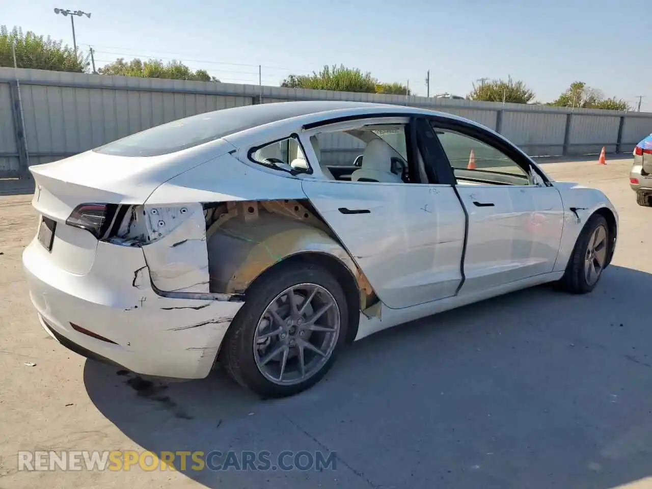 3 Photograph of a damaged car 5YJ3E1EA5PF618142 TESLA MODEL 3 2023