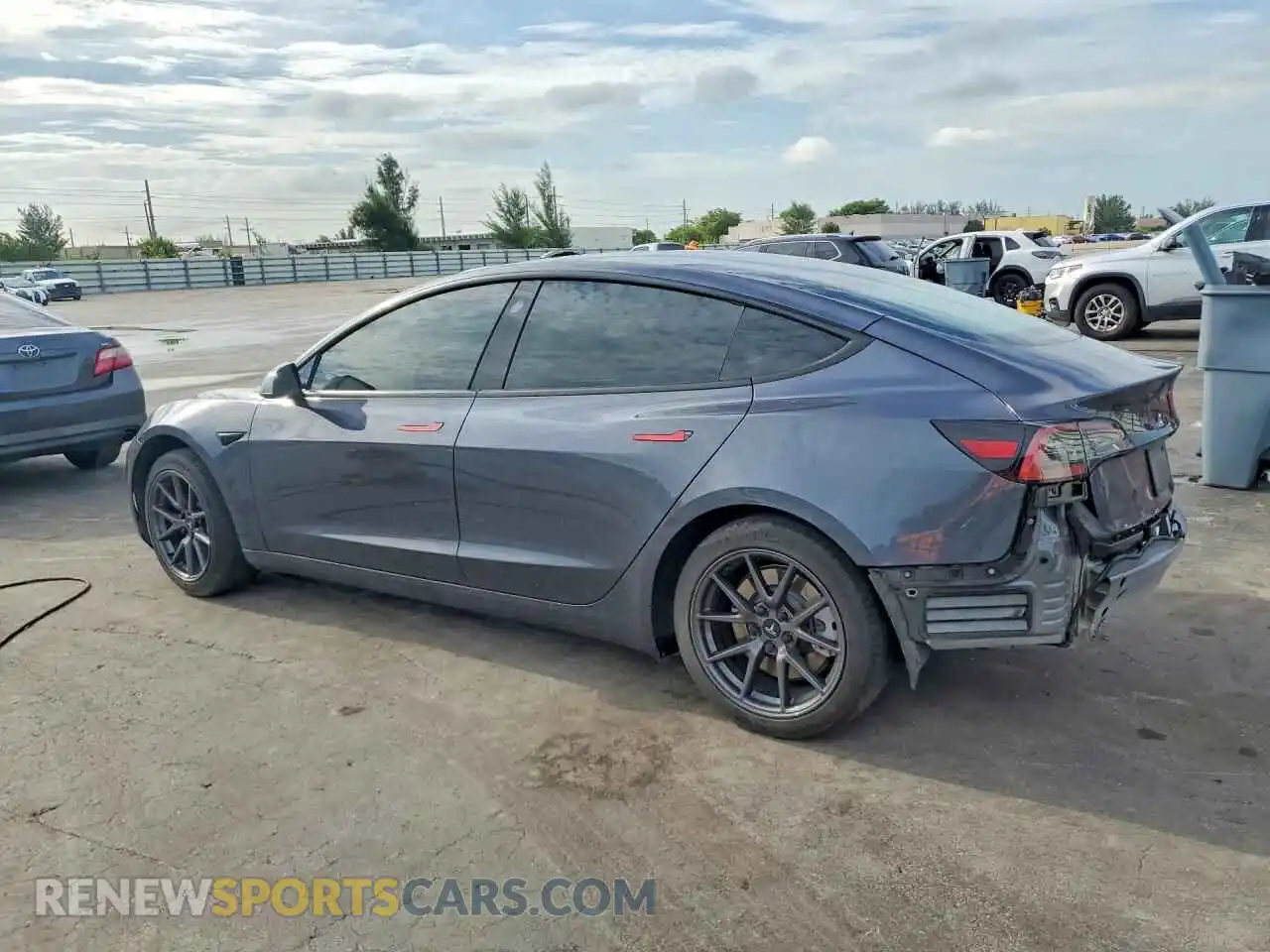 2 Photograph of a damaged car 5YJ3E1EA5PF678003 TESLA MODEL 3 2023