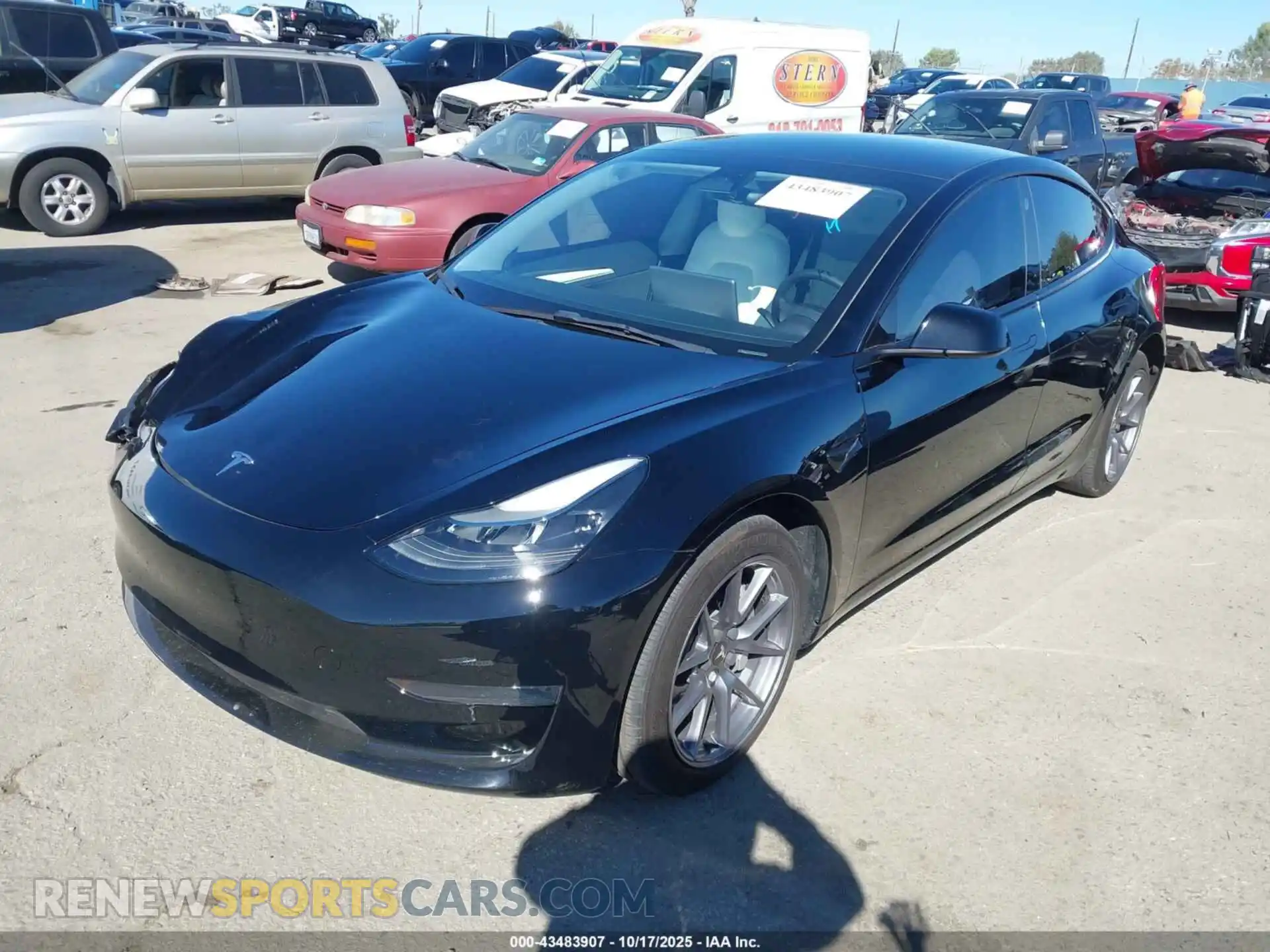 2 Photograph of a damaged car 5YJ3E1EA6PF476903 TESLA MODEL 3 2023