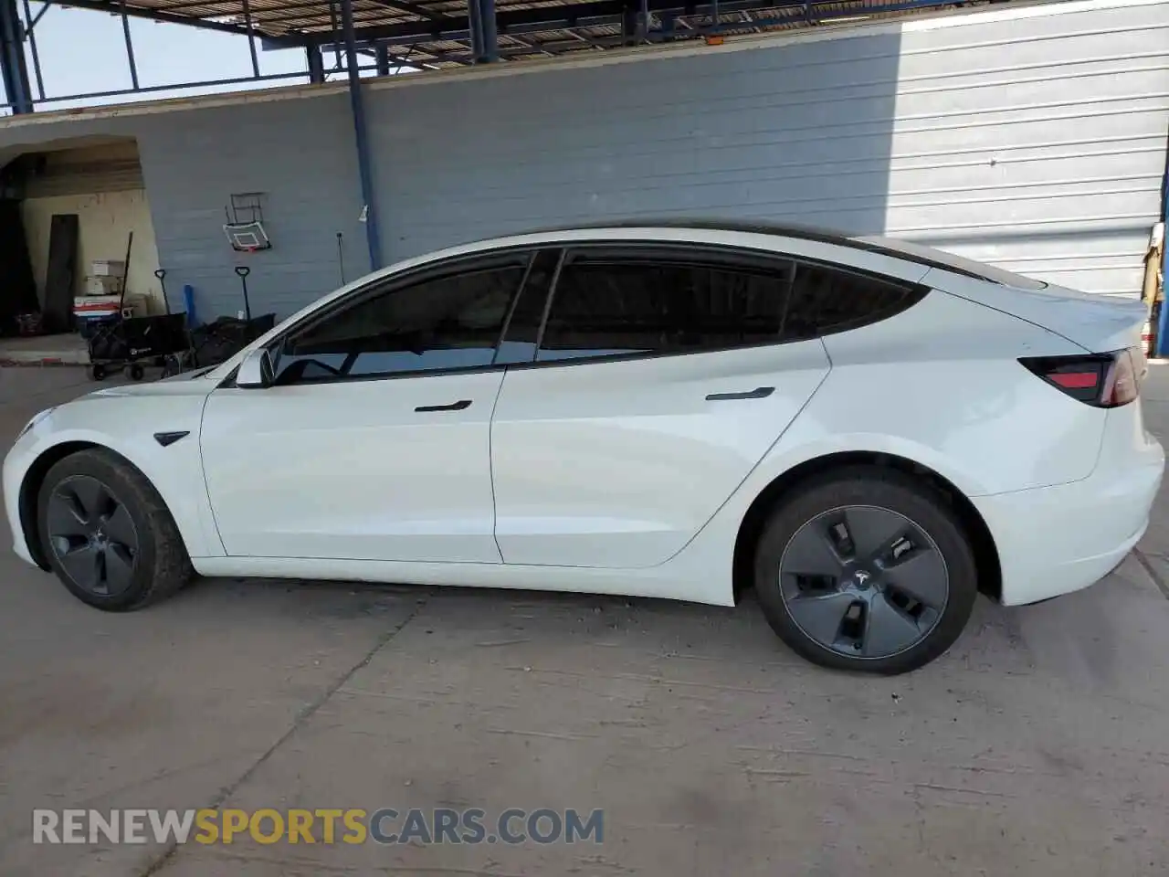 2 Photograph of a damaged car 5YJ3E1EA6PF663381 TESLA MODEL 3 2023