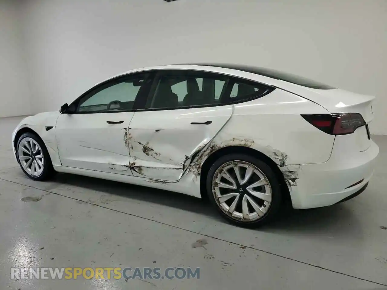 2 Photograph of a damaged car 5YJ3E1EA7PF428472 TESLA MODEL 3 2023