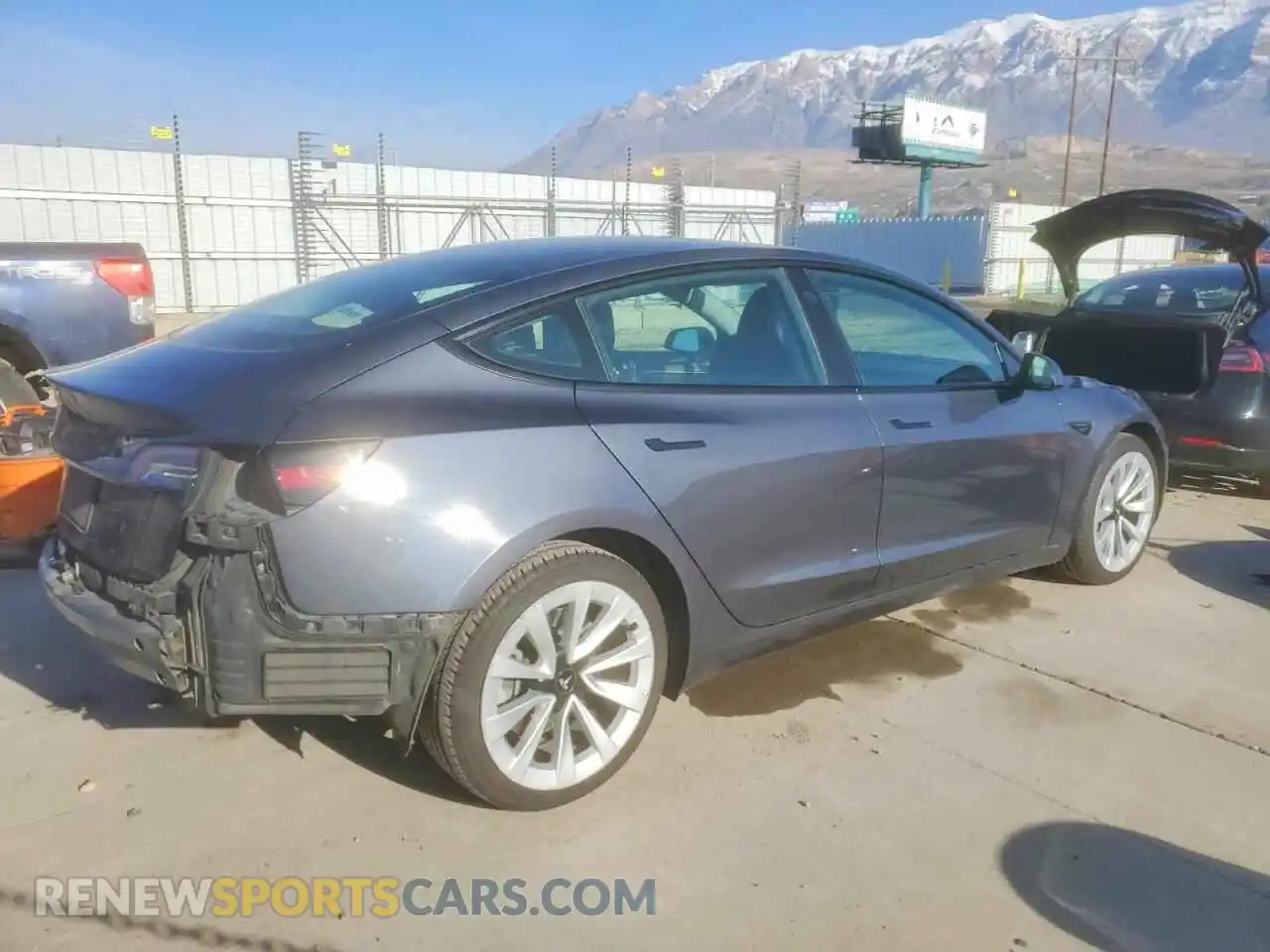 3 Photograph of a damaged car 5YJ3E1EA7PF452495 TESLA MODEL 3 2023