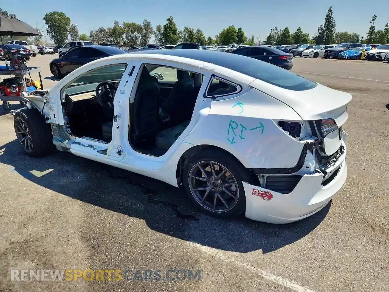 2 Фотография поврежденного автомобиля 5YJ3E1EA7PF516339 TESLA MODEL 3 2023