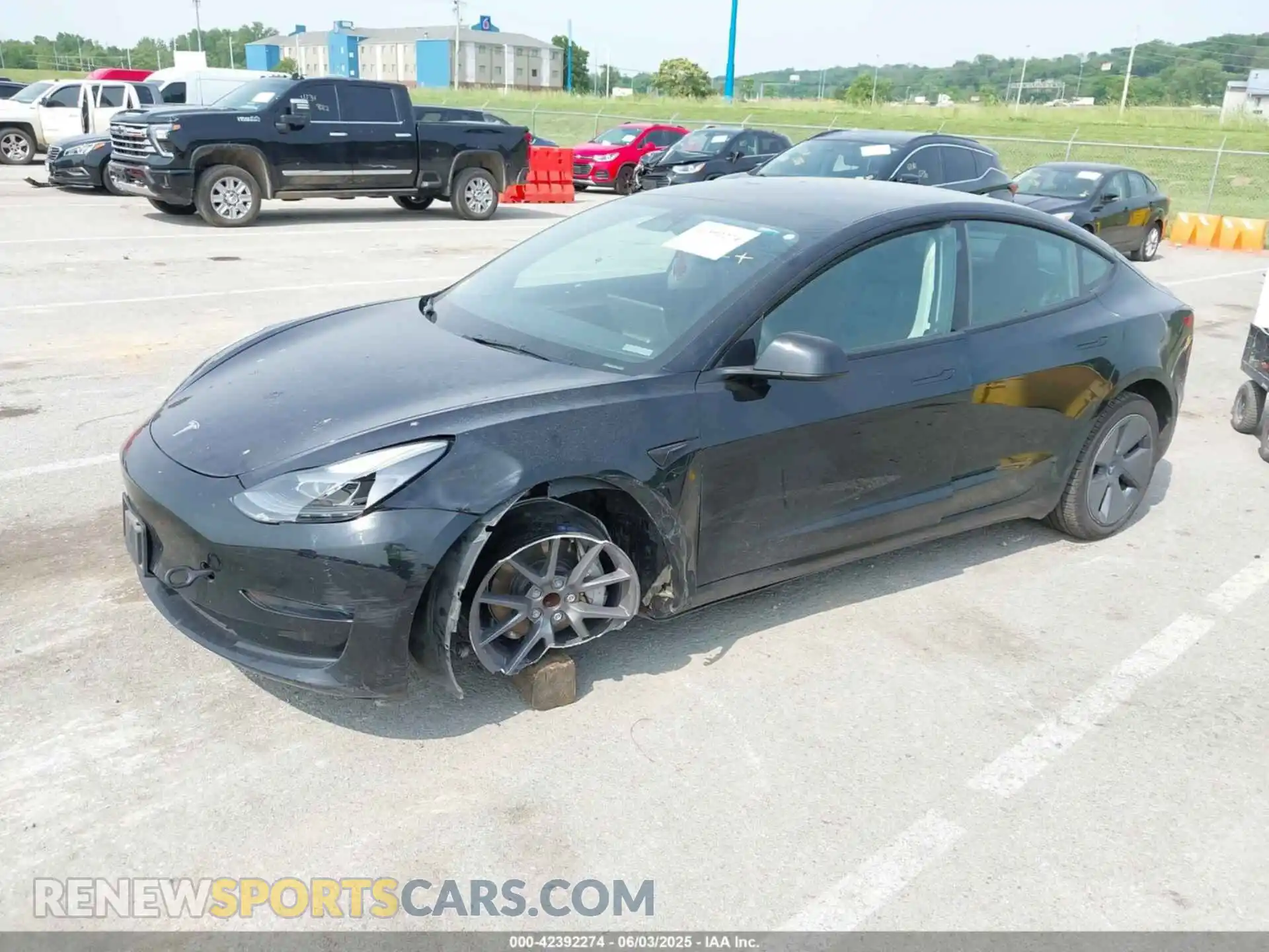 2 fotografías del automóvil dañado 5YJ3E1EA7PF641695 TESLA MODEL 3 2023