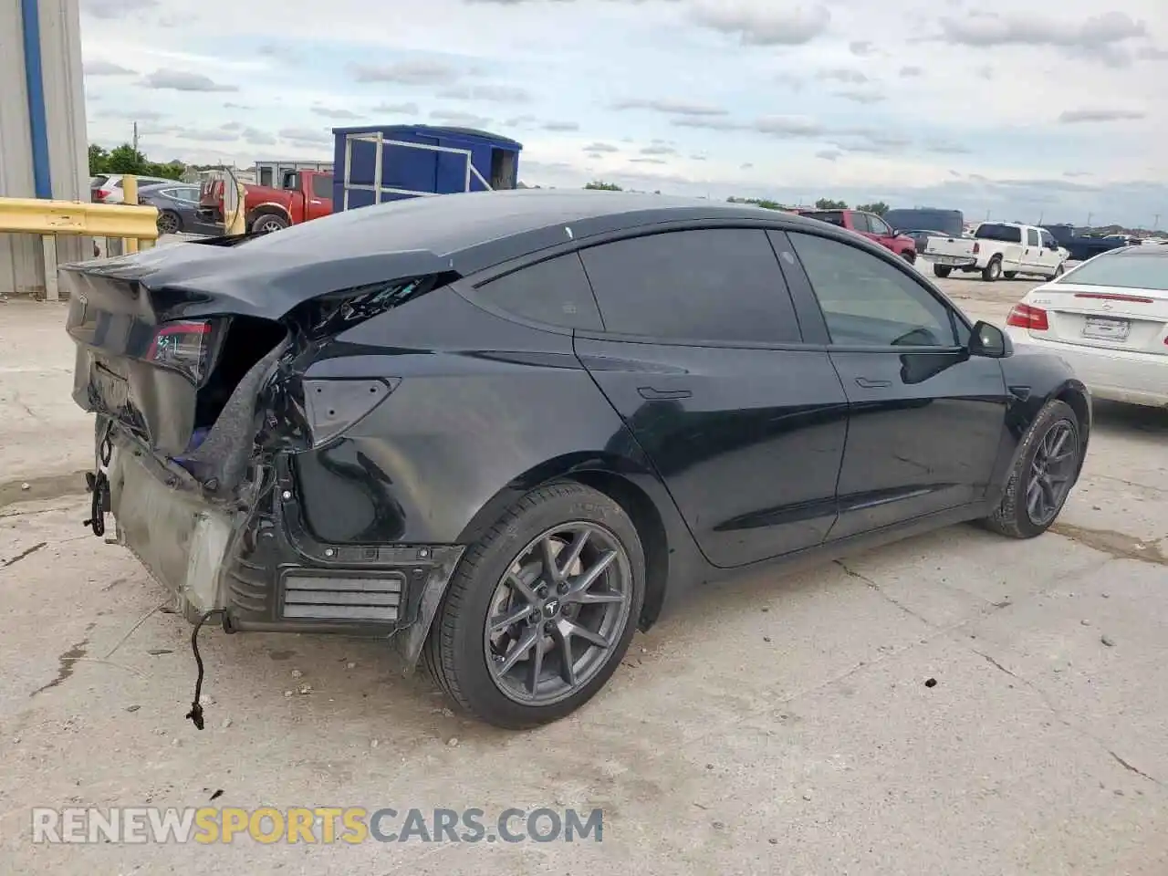 3 Photograph of a damaged car 5YJ3E1EA7PF679282 TESLA MODEL 3 2023