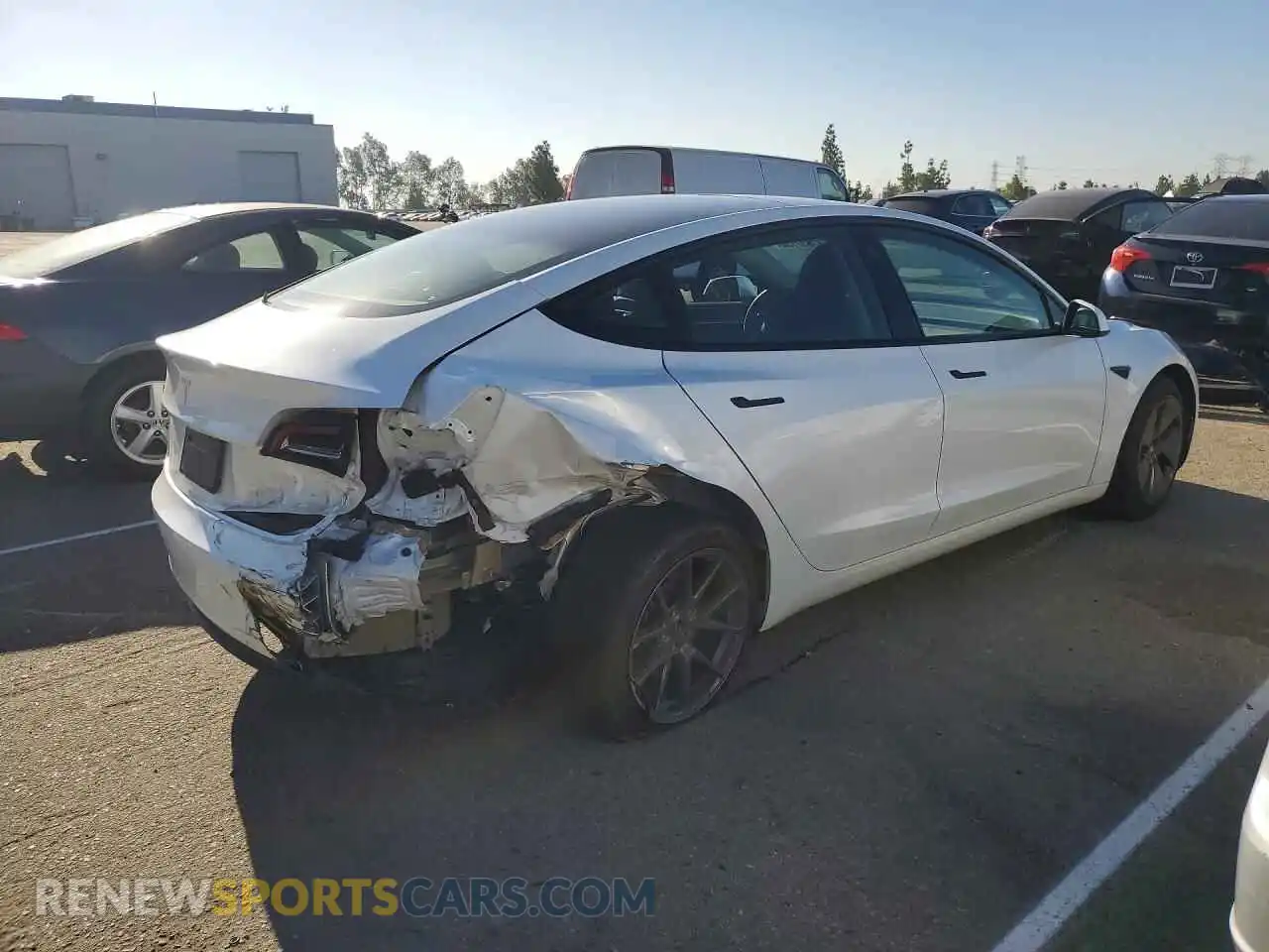 3 Фотография поврежденного автомобиля 5YJ3E1EA8PF502983 TESLA MODEL 3 2023