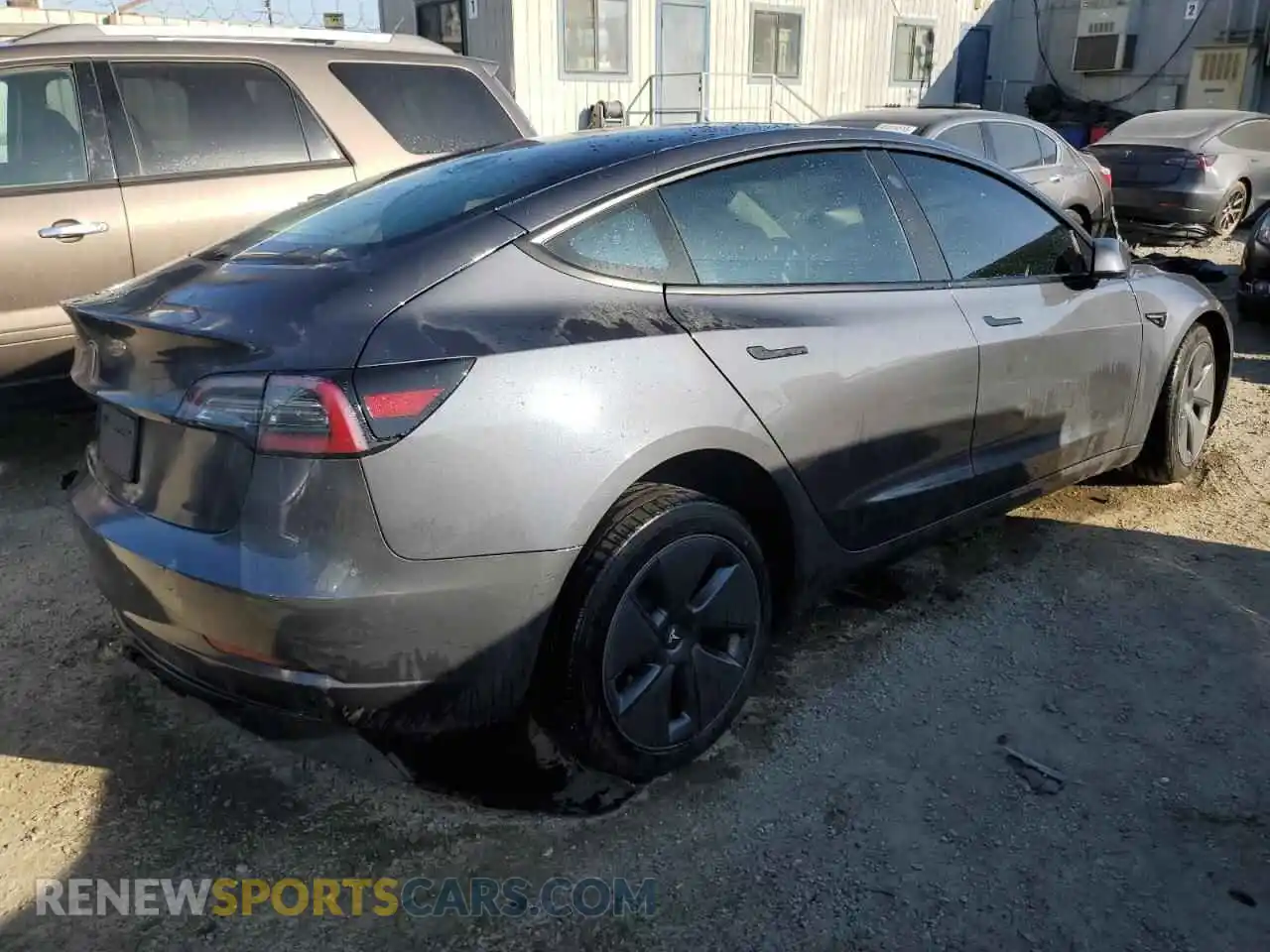 3 fotografías del automóvil dañado 5YJ3E1EA9PF397385 TESLA MODEL 3 2023