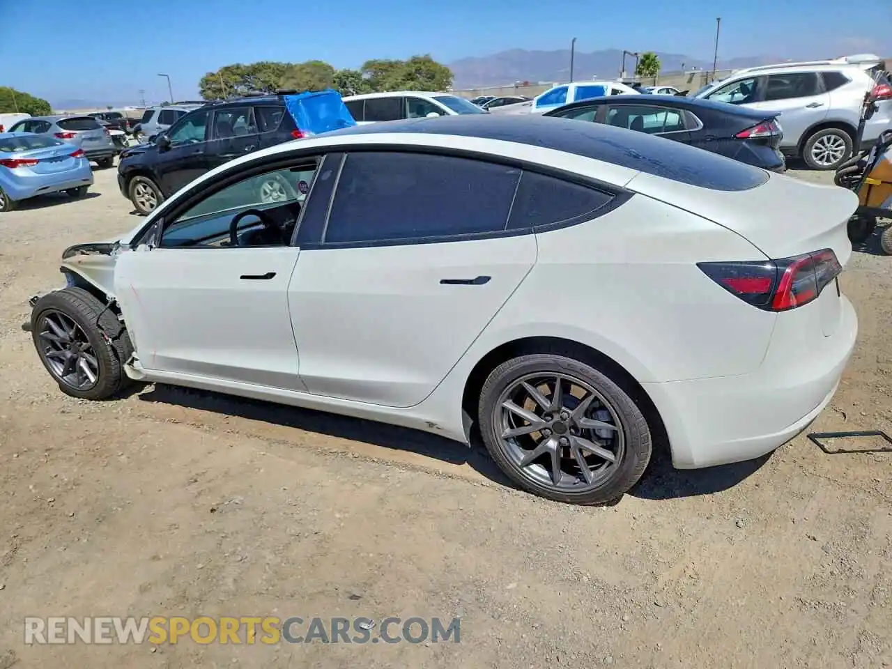 2 Фотография поврежденного автомобиля 5YJ3E1EAXPF402190 TESLA MODEL 3 2023