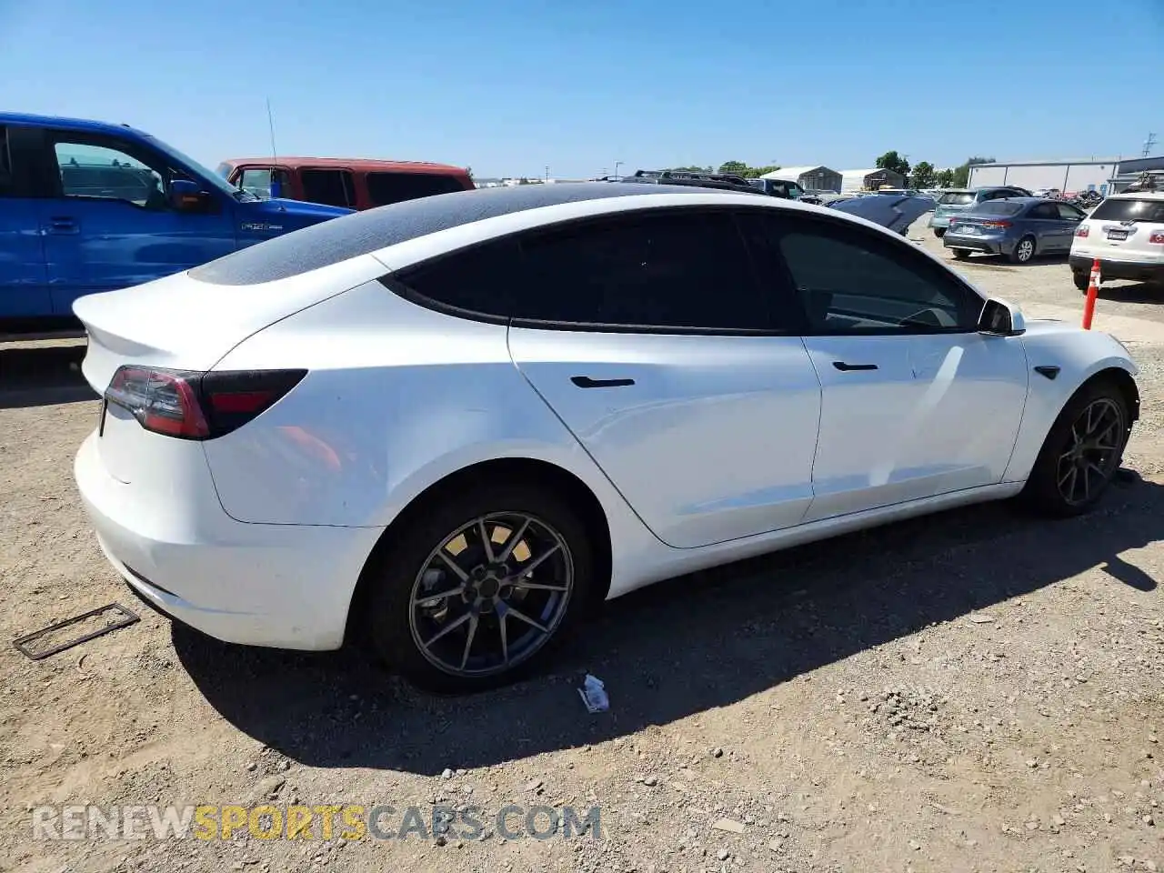 3 Фотография поврежденного автомобиля 5YJ3E1EAXPF402190 TESLA MODEL 3 2023