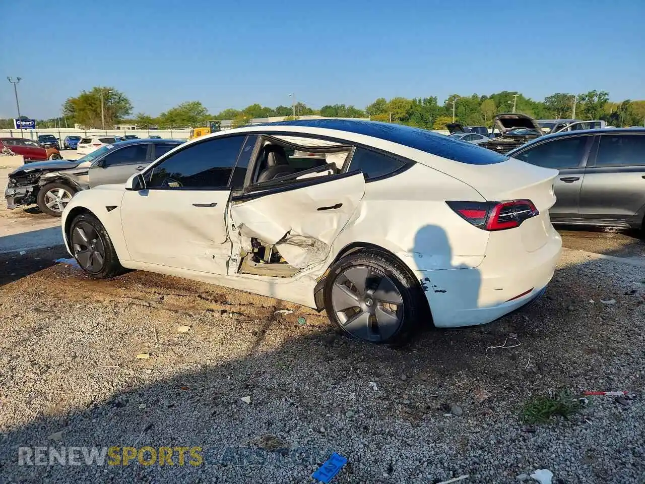 2 fotografías del automóvil dañado 5YJ3E1EAXPF458405 TESLA MODEL 3 2023