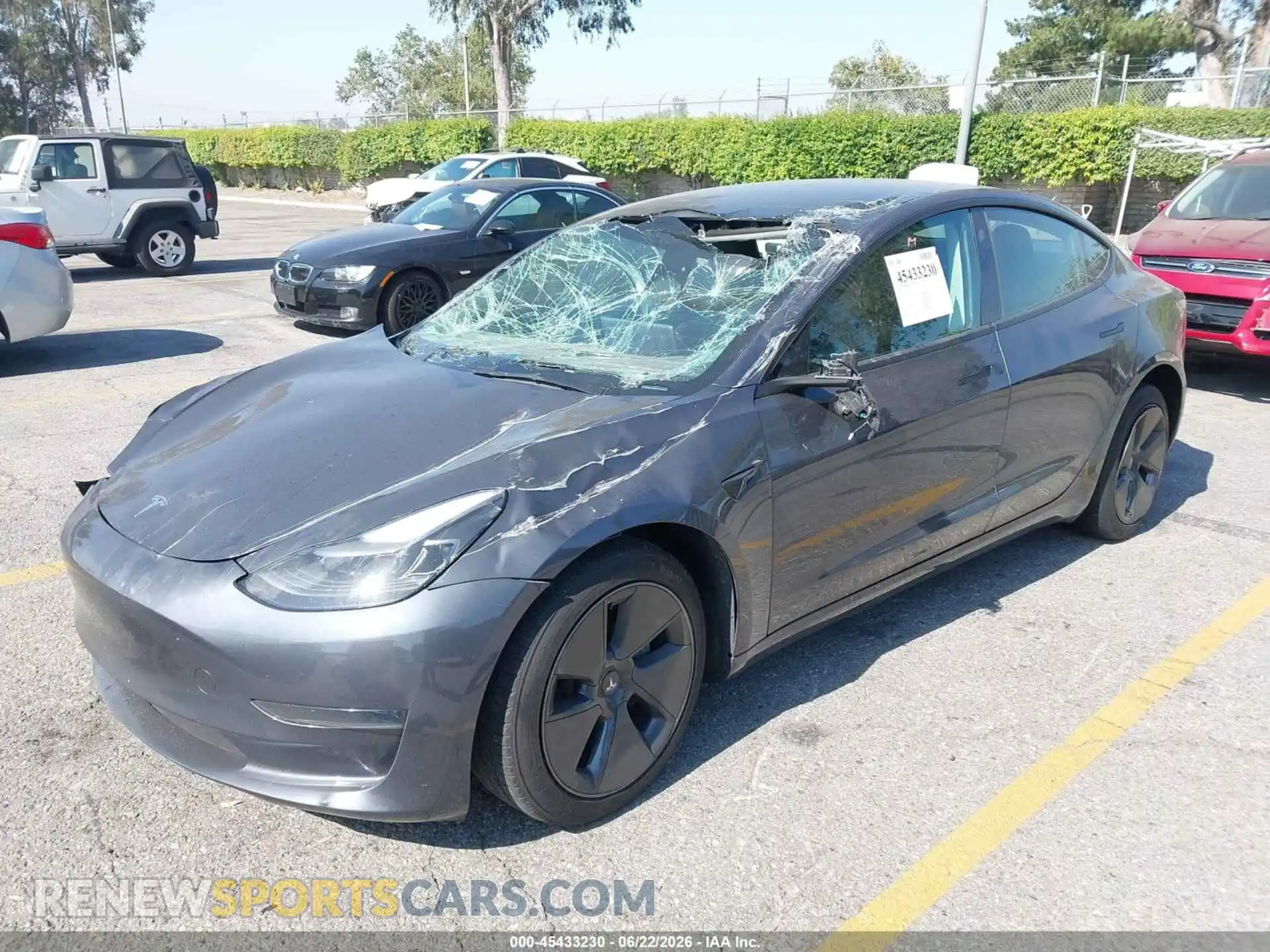 2 fotografías del automóvil dañado 5YJ3E1EAXPF570735 TESLA MODEL 3 2023